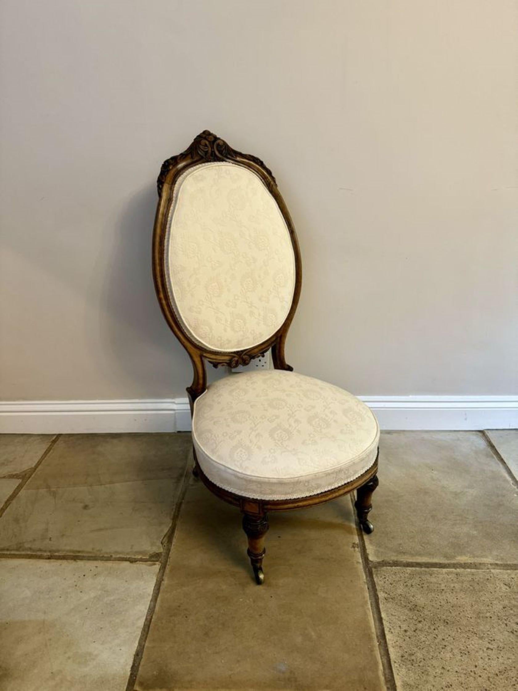 Silla de señora antigua victoriana de nogal tallado de gran calidad siglo XIX en venta