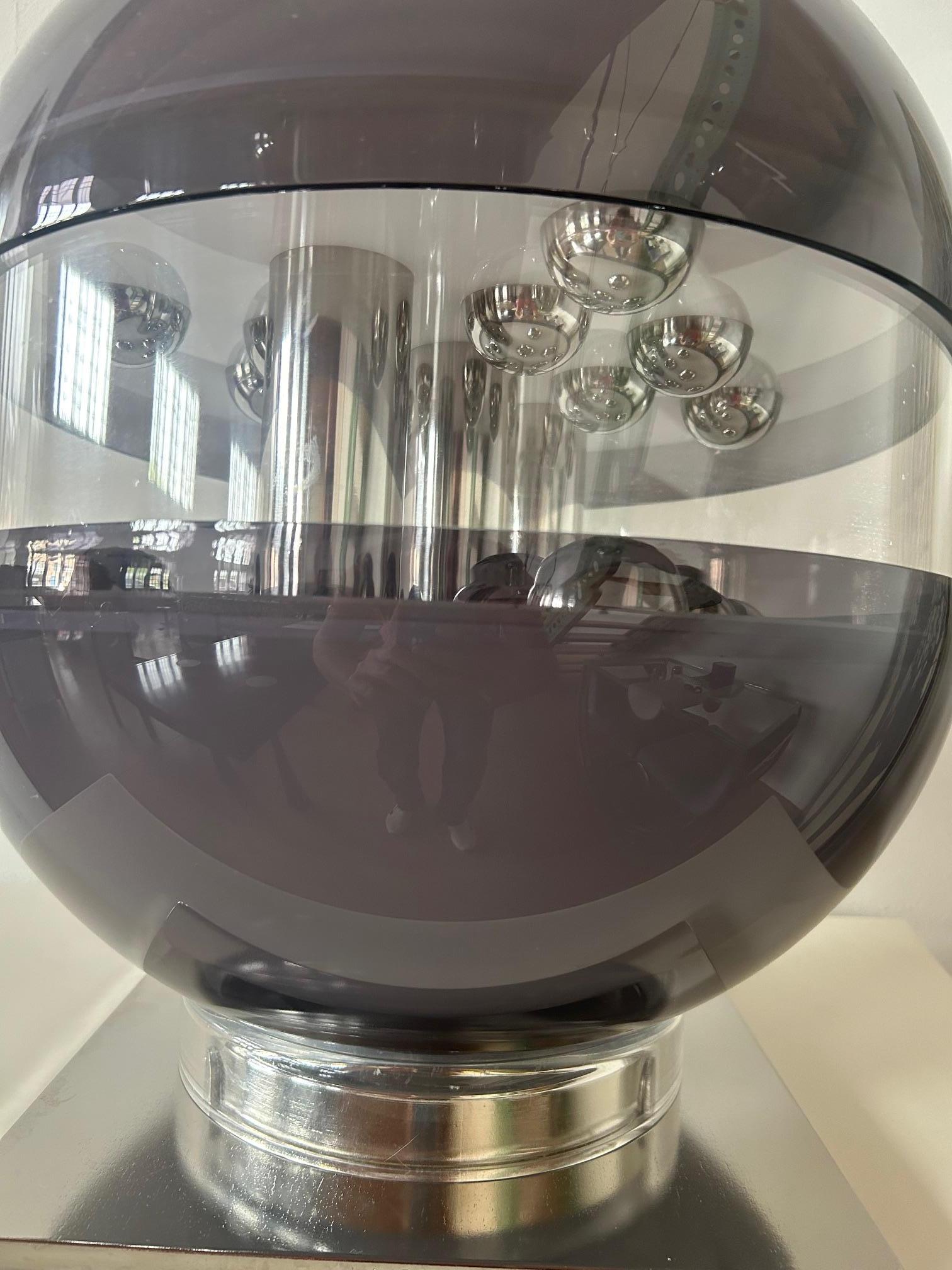 Beautiful 'Quasar' Light Sculpture by Francesco Bocola for Stilnovo, Italy, 1970 In condizioni buone in vendita a Padova, IT