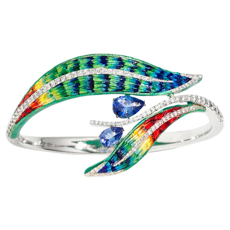 Elegantes Armband aus Weißgold mit weißen Diamanten im Birnenschliff und Tansanit mit NanoMosaik-Einsatz