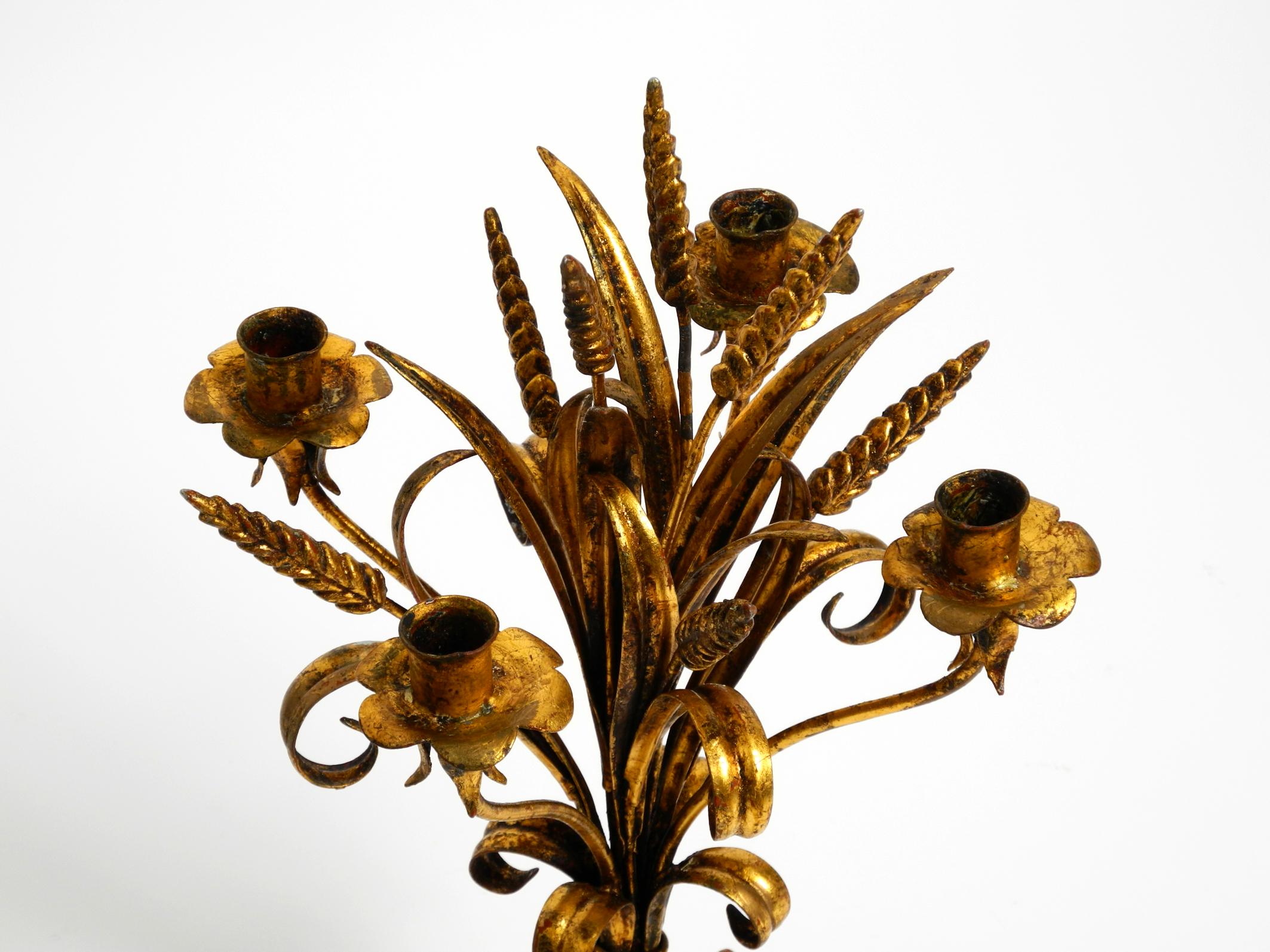 Metà XX secolo Bellissimo e raro candeliere floreale placcato oro degli anni '60 con spighe di grano di Hans Kögl in vendita