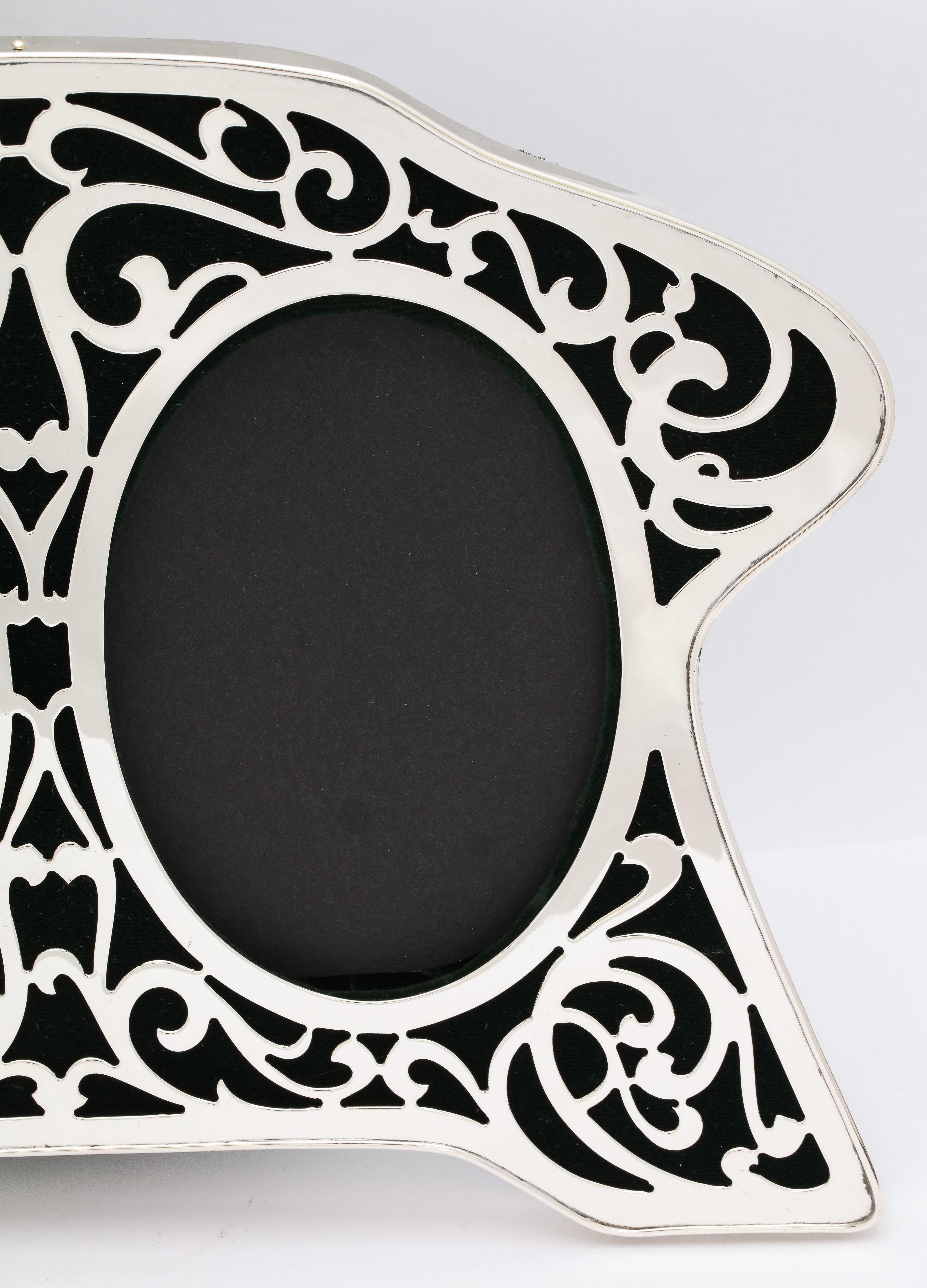 Beautiful Rare Art Nouveau Sterling Silver Large Double Picture Frame In Good Condition In New York, NY