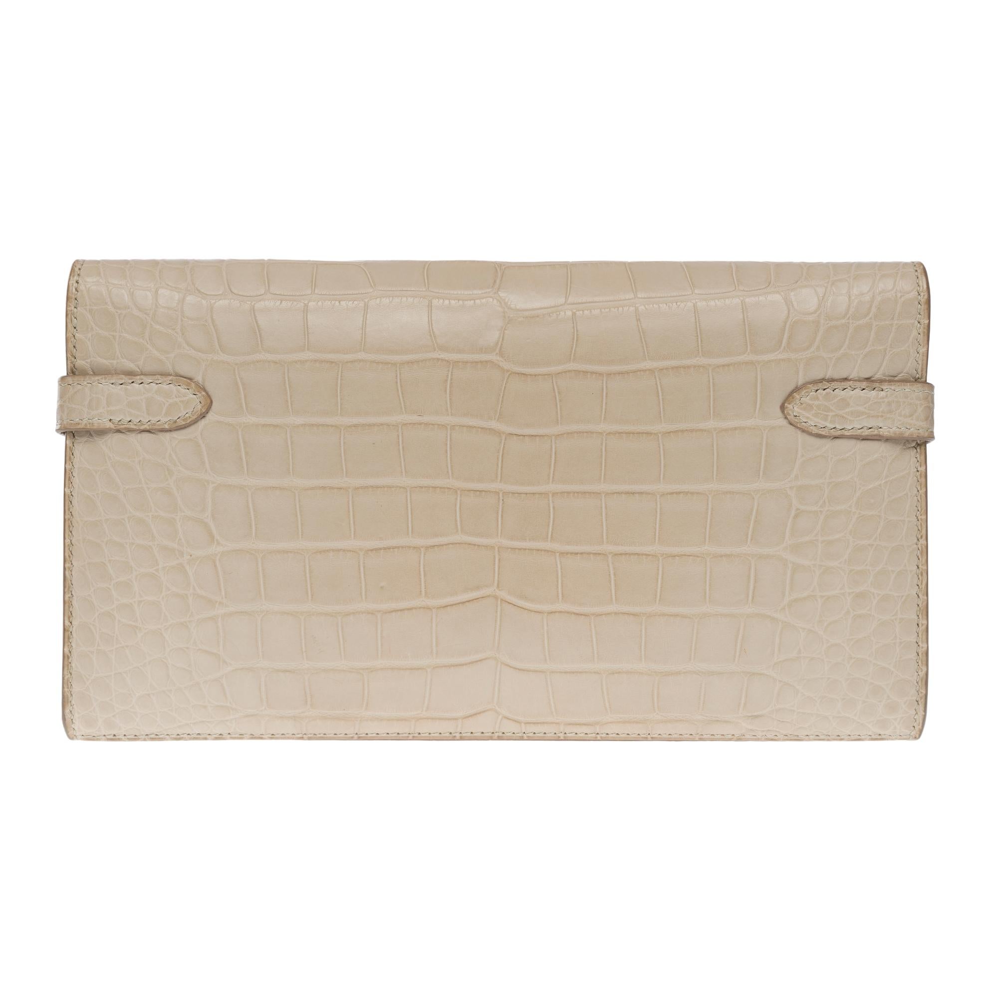 Beautiful & Rare Hermès Kelly Wallet in Beton (concrete) Alligator, SHW In Excellent Condition For Sale In Paris, IDF