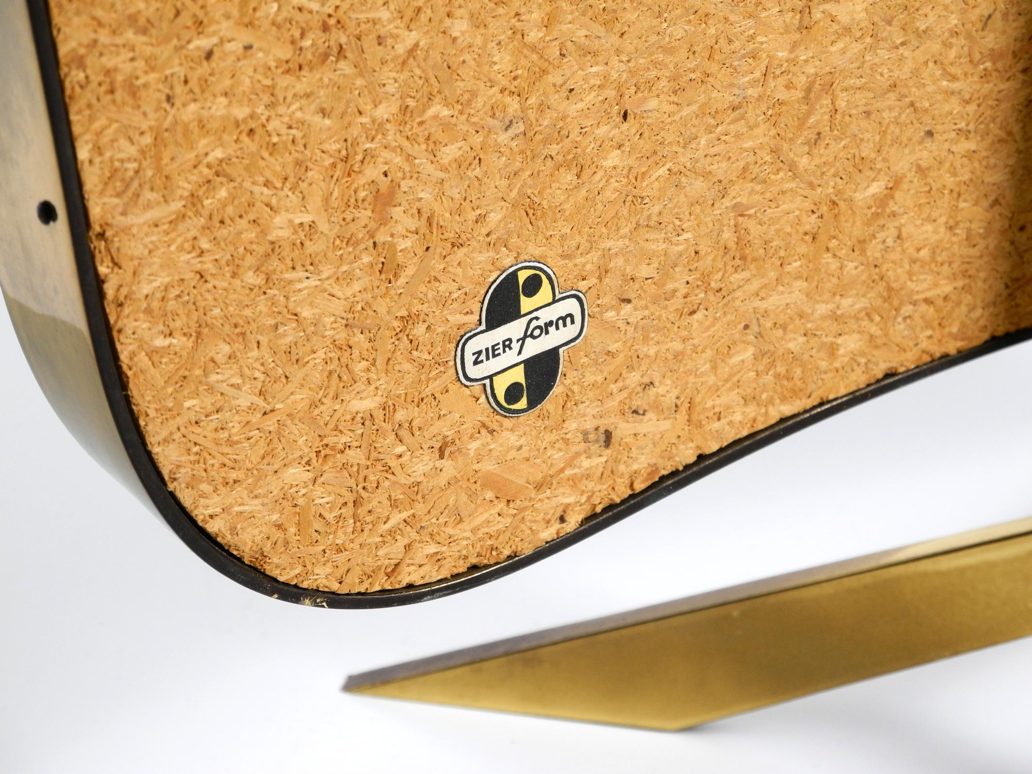 Bellissimo e raro grande specchio da tavolo regolabile di metà secolo in ottone di Rare Form A in vendita 11