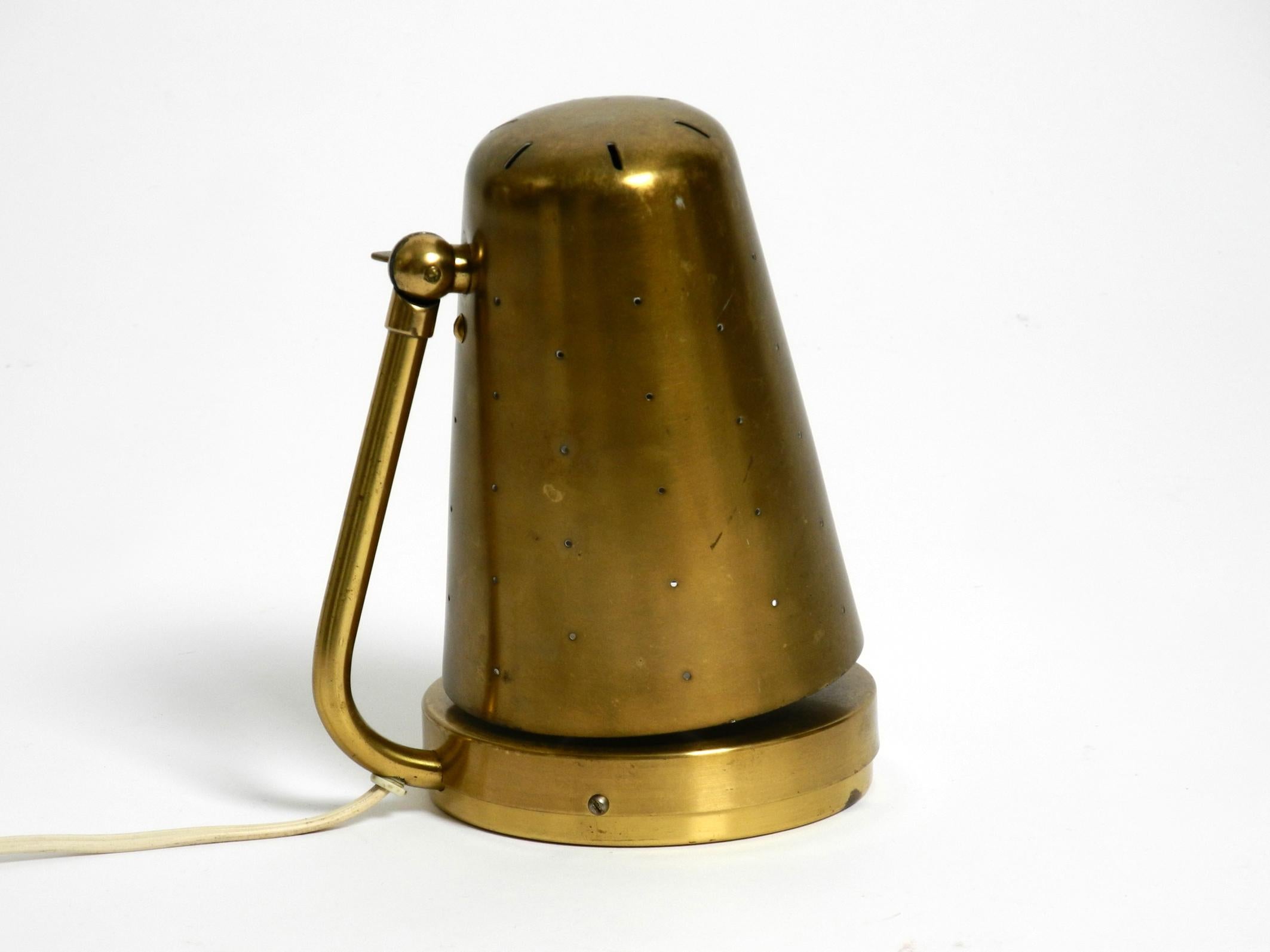 Magnifique lampe de table rare en laiton de style mi-siècle moderne en vente 8