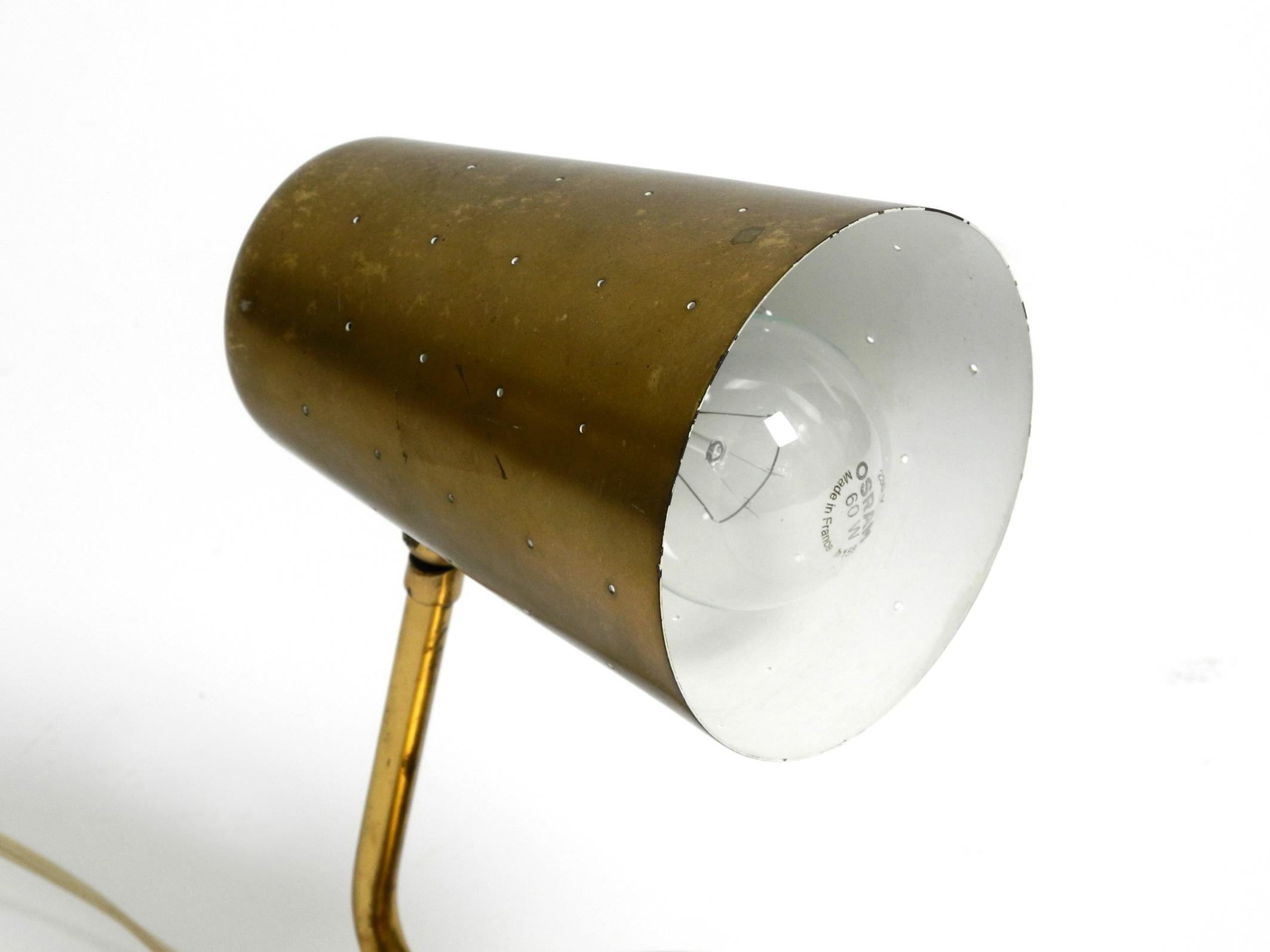 Magnifique lampe de table rare en laiton de style mi-siècle moderne en vente 9