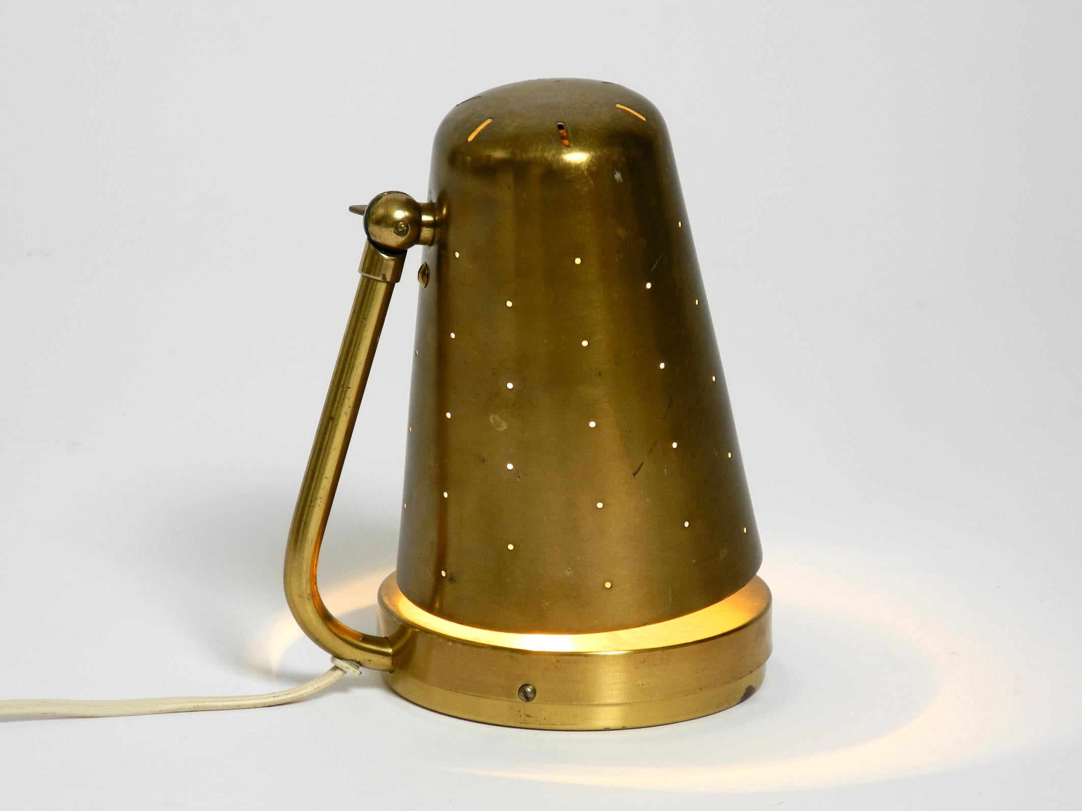 Beautiful rare Mid Century Modern brass table lamp  In Good Condition For Sale In München, DE