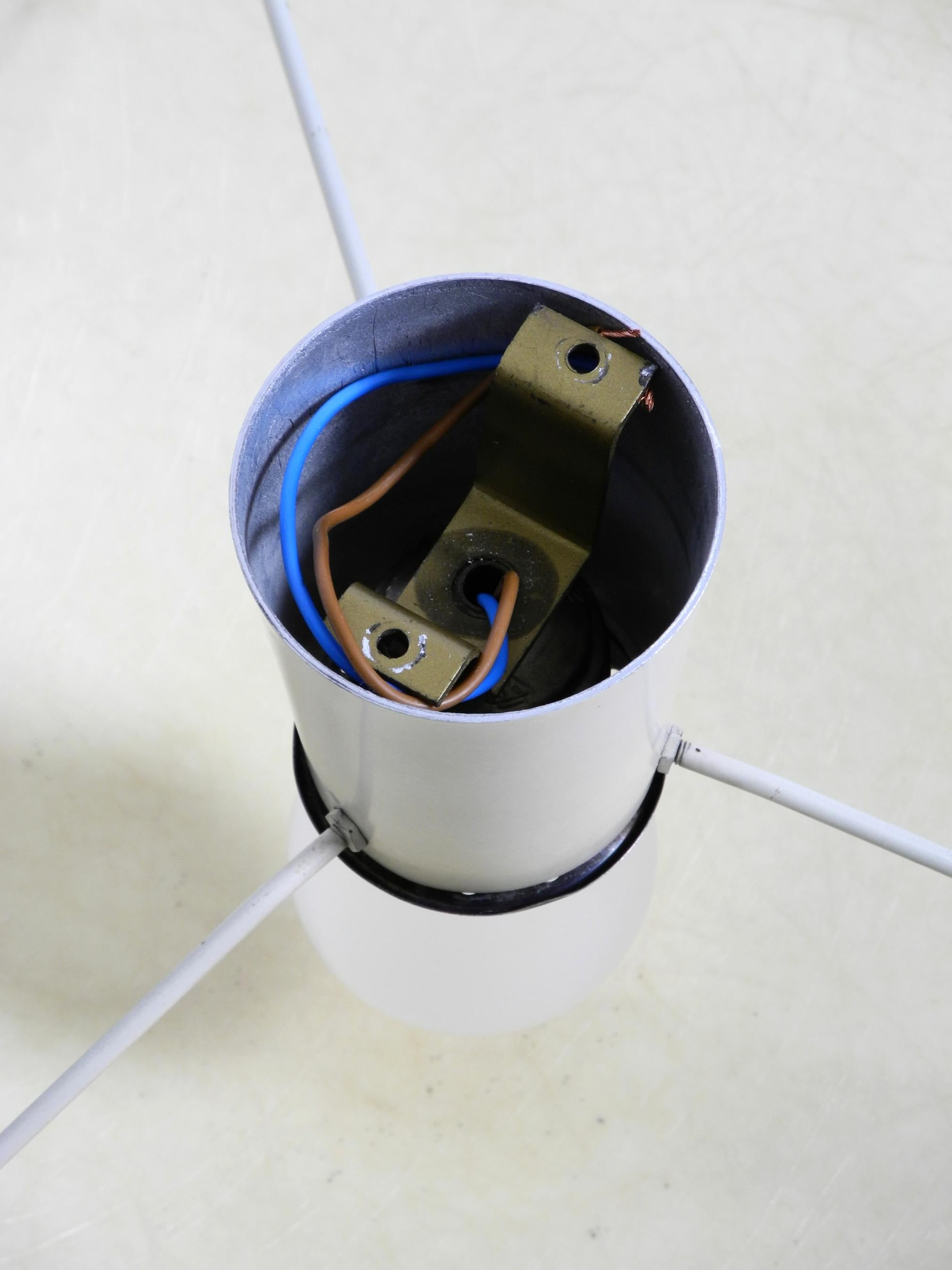 Schöne, seltene Deckenlampe aus Fiberglas aus der Mitte des Jahrhunderts im Angebot 9