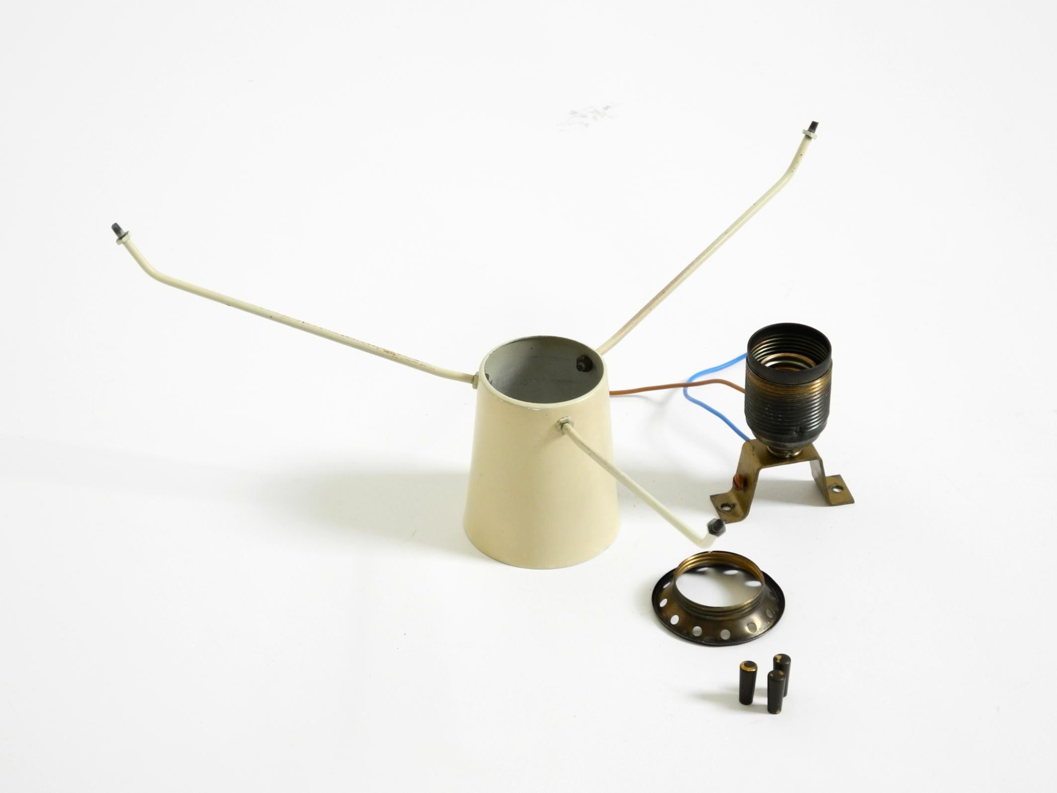 Schöne, seltene Deckenlampe aus Fiberglas aus der Mitte des Jahrhunderts im Angebot 11