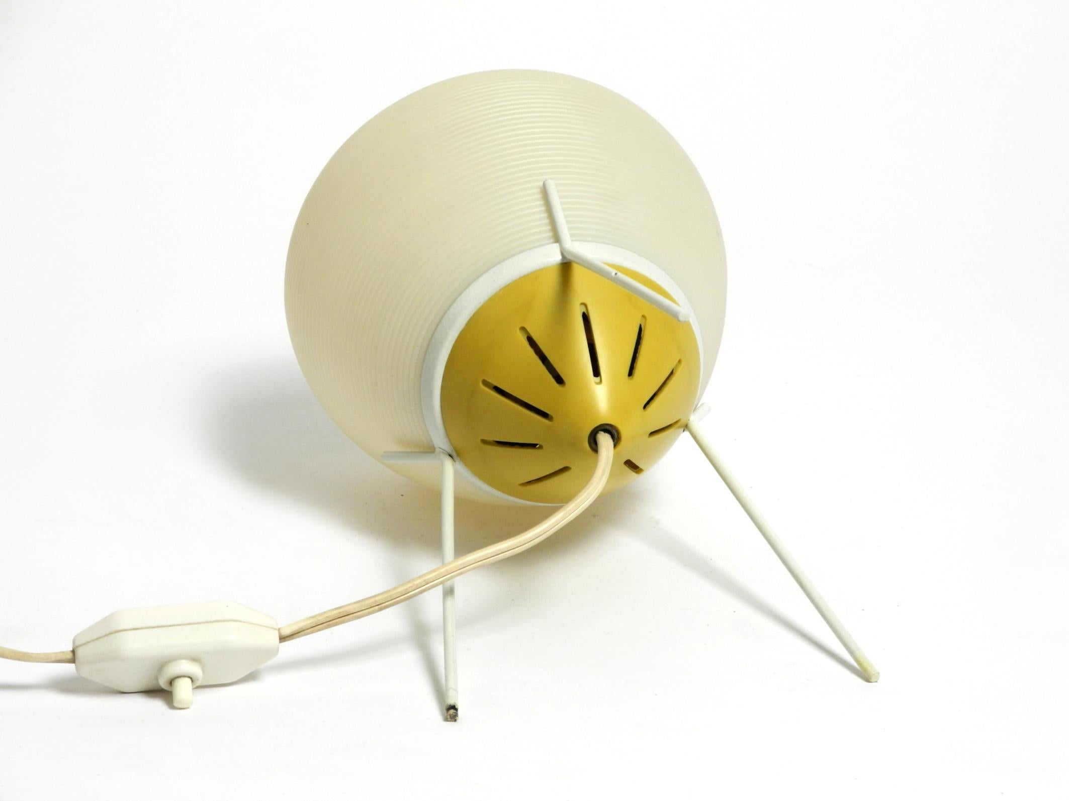 Beautiful rare Mid Century Modern Rotaflex Tripod table lamp For Sale 2