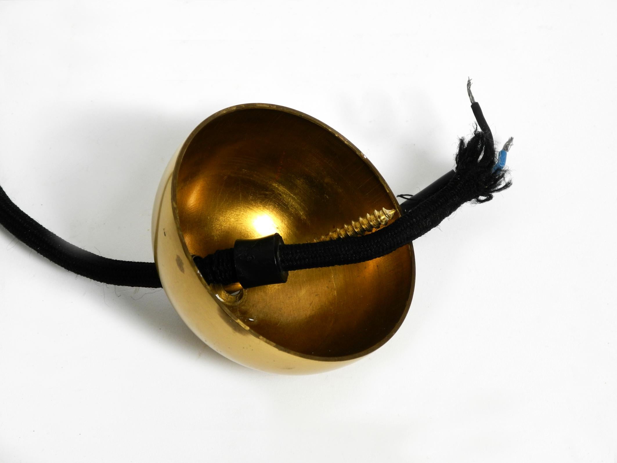Beautiful rare original 1970s Florian Schulz brass pendant light with pulley sys For Sale 4