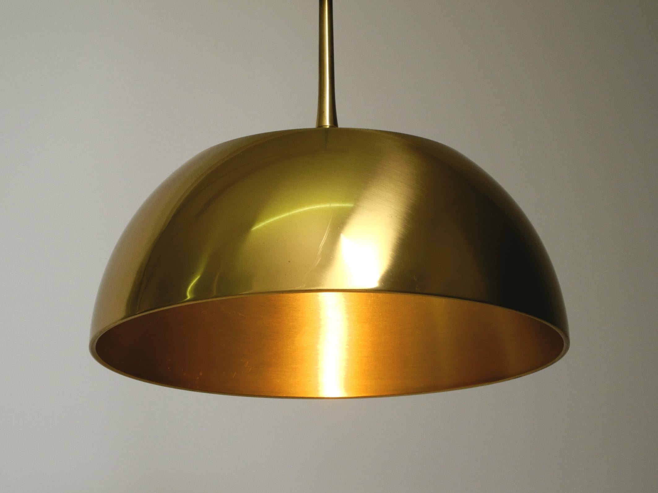Beautiful rare original 1970s Florian Schulz brass pendant light with pulley sys For Sale 10