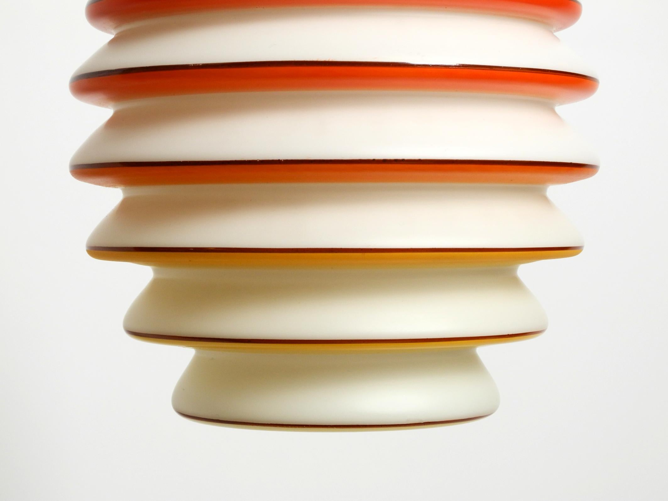 Bellissima e rara lampada da soffitto in vetro originale degli anni '30 in vendita 6