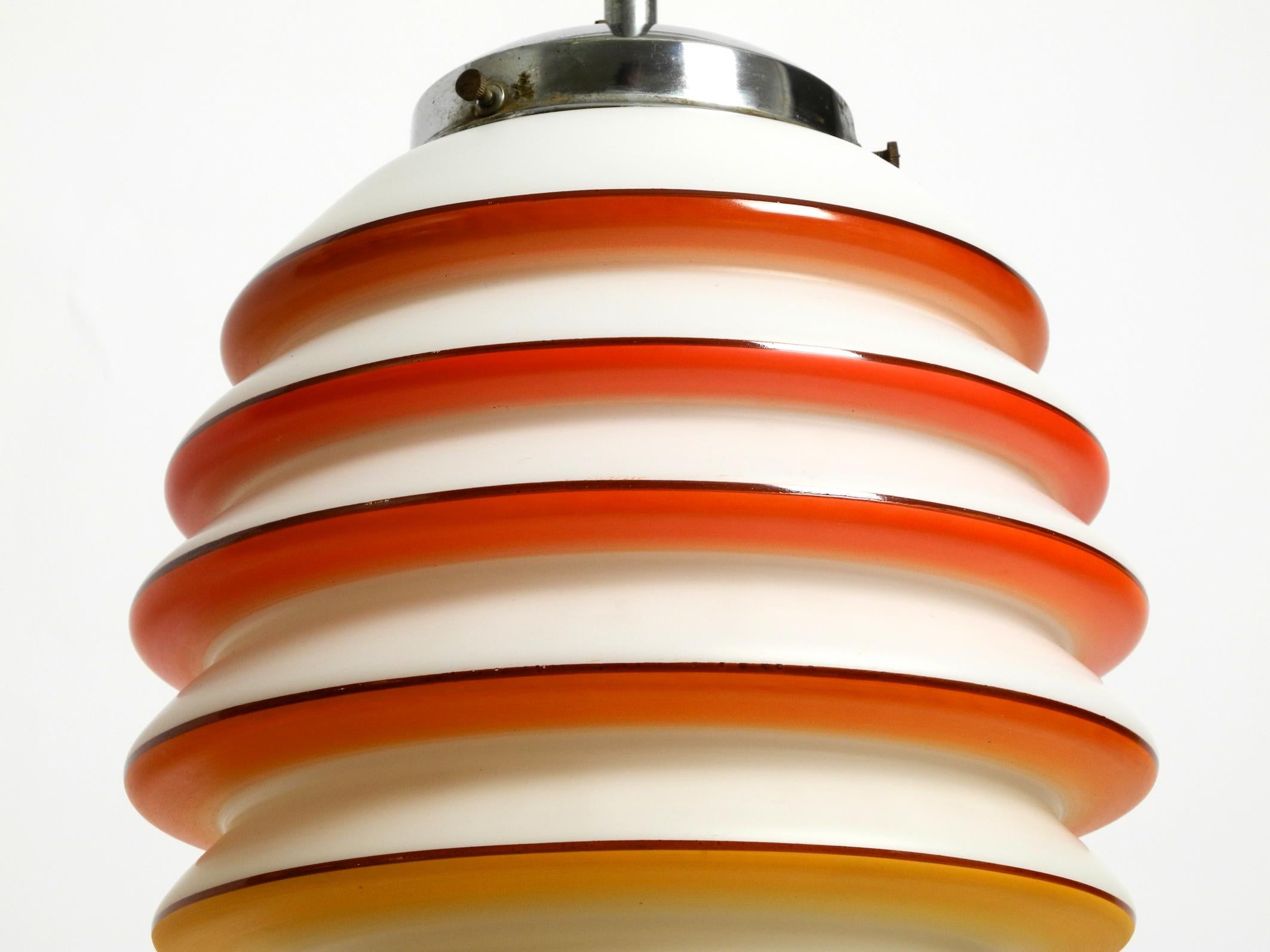 Bellissima e rara lampada da soffitto in vetro originale degli anni '30 in vendita 7