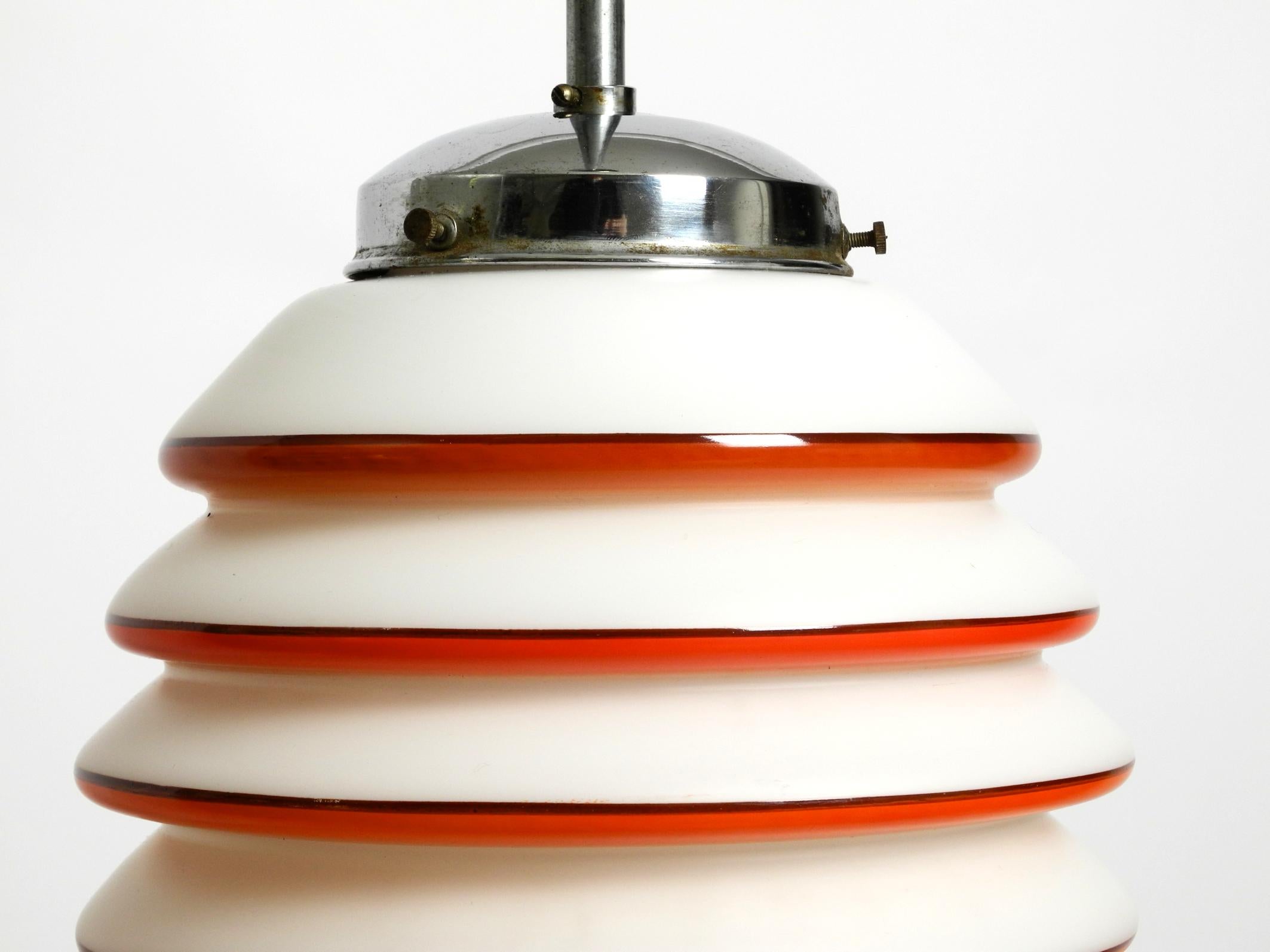 Bellissima e rara lampada da soffitto in vetro originale degli anni '30 in vendita 8