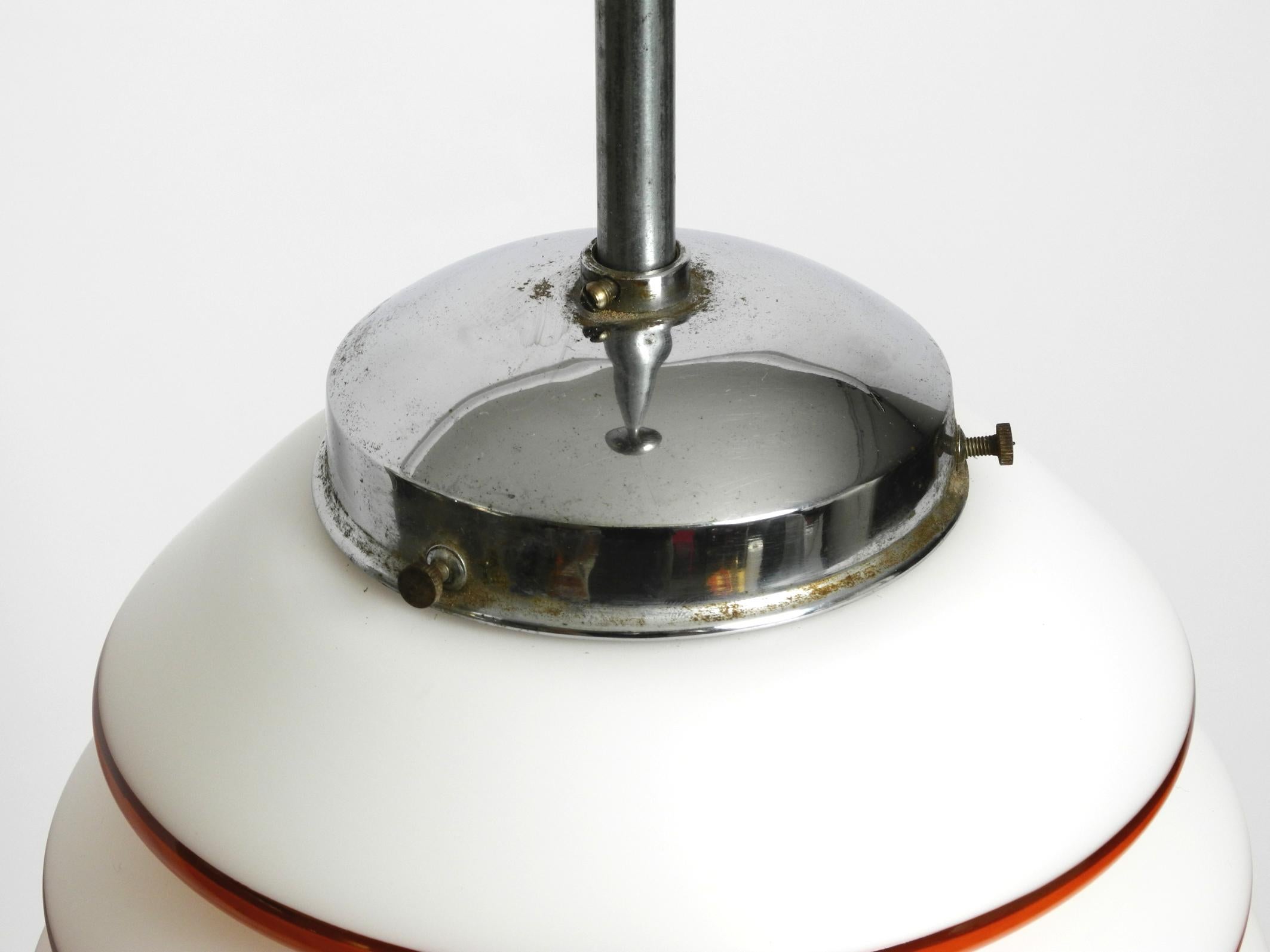 Bellissima e rara lampada da soffitto in vetro originale degli anni '30 in vendita 9