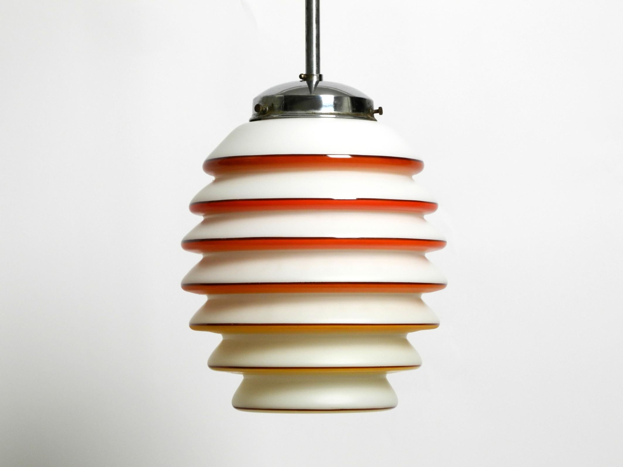 Bellissima e rara lampada da soffitto in vetro originale degli anni '30 in vendita 13
