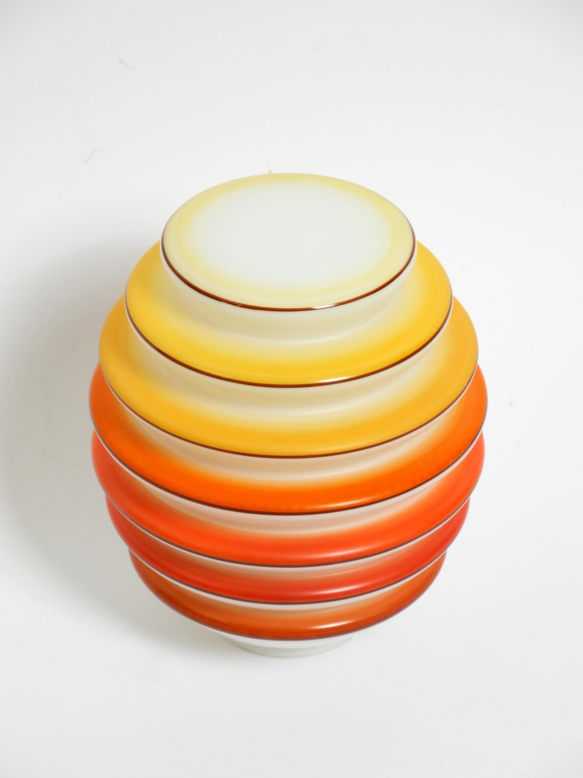 Bellissima e rara lampada da soffitto in vetro originale degli anni '30 in vendita 1