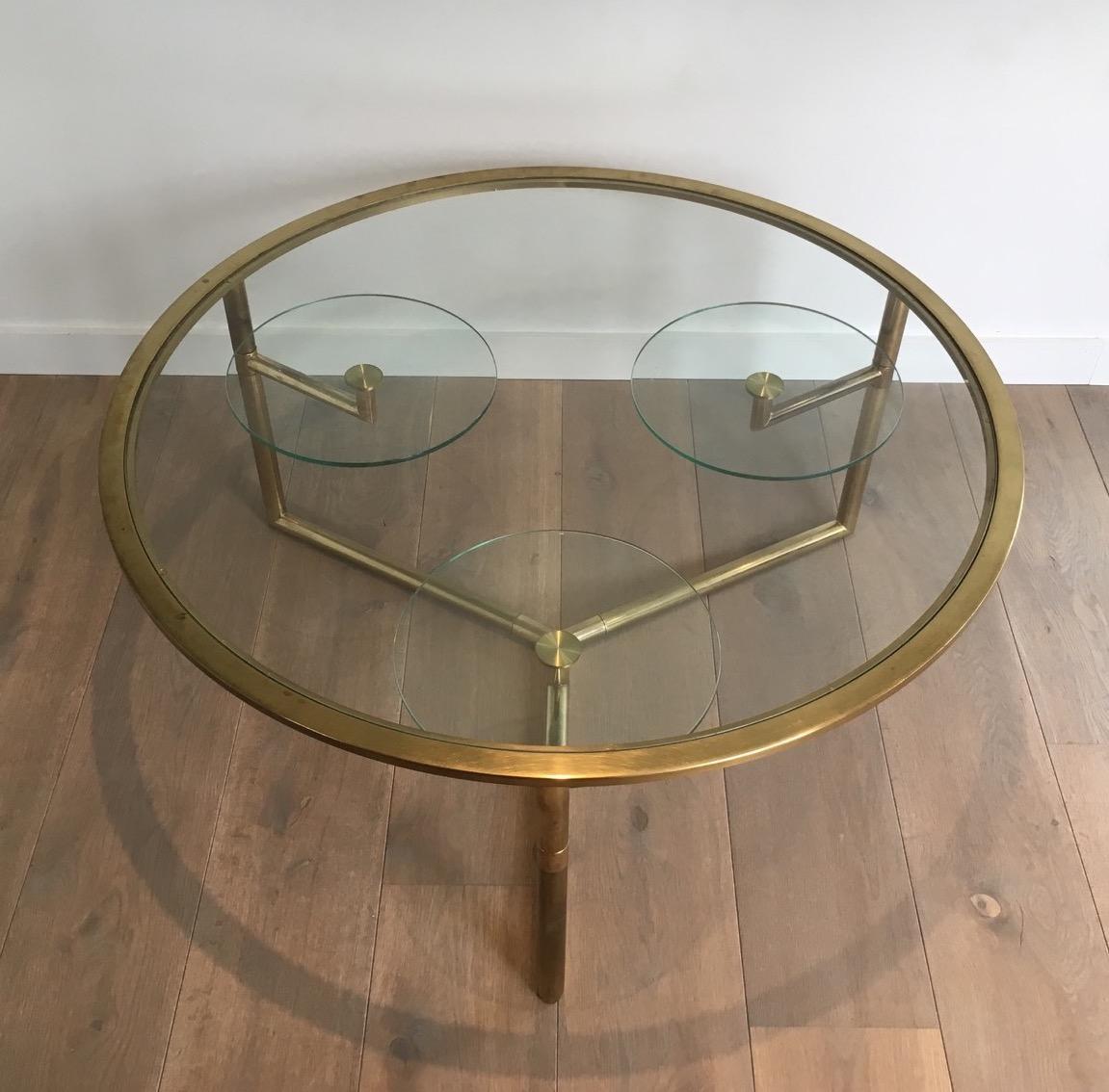 Rare Round Gold Gilt Coffee Table with Removable Round Glass Shelves In Good Condition In Marcq-en-Barœul, Hauts-de-France