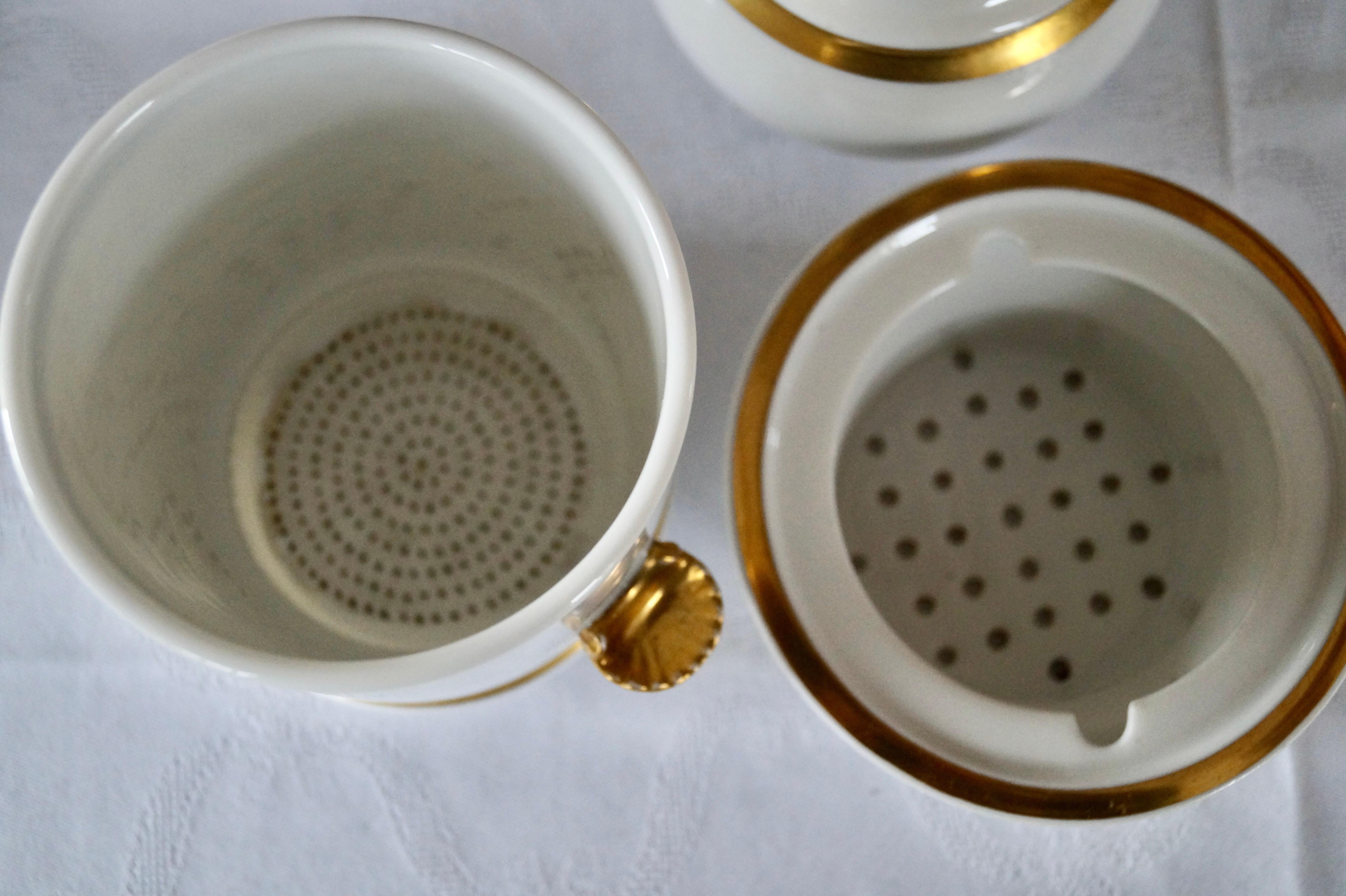 Schöne Seltene Form Antike Old Paris Porzellan Kaffee Tee Set ca 1850-1880 (Handbemalt) im Angebot