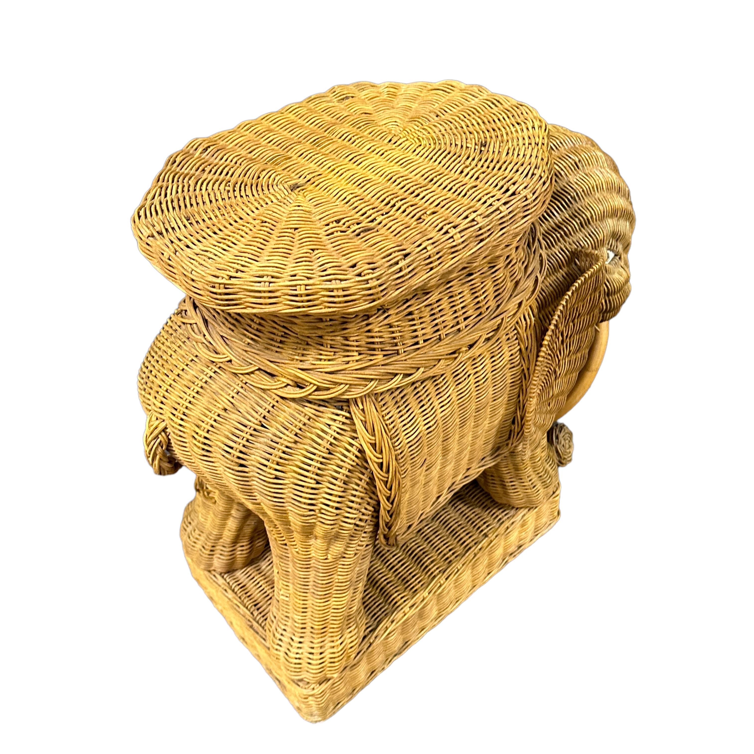 Mid-20th Century Beautiful Rattan Wicker Elephant Side Table, France, 1960s For Sale