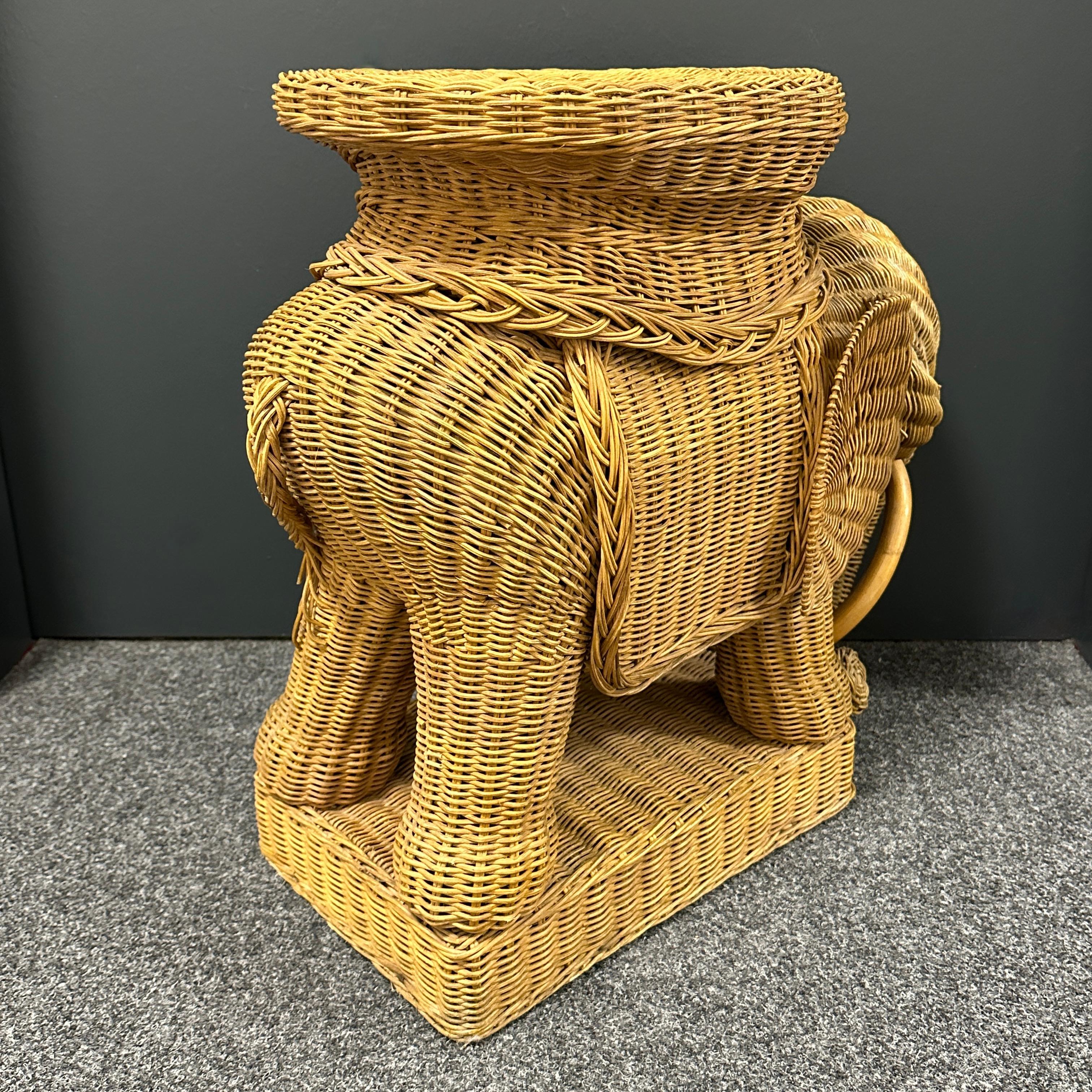 French Beautiful Rattan Wicker Elephant Side Table, France, 1960s For Sale