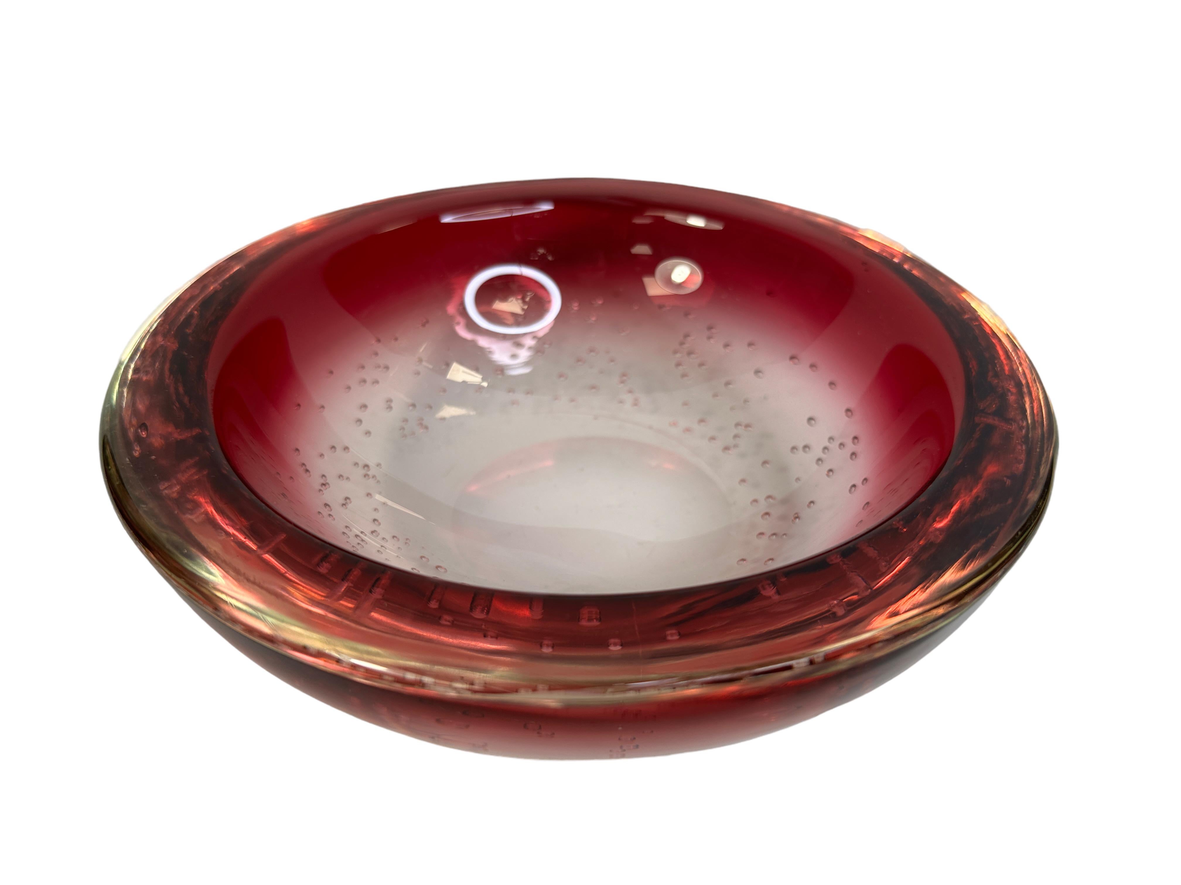 Mid-Century Modern Beautiful Red and Clear Murano Glass Bowl Catchall Vintage, Italy, 1980s For Sale