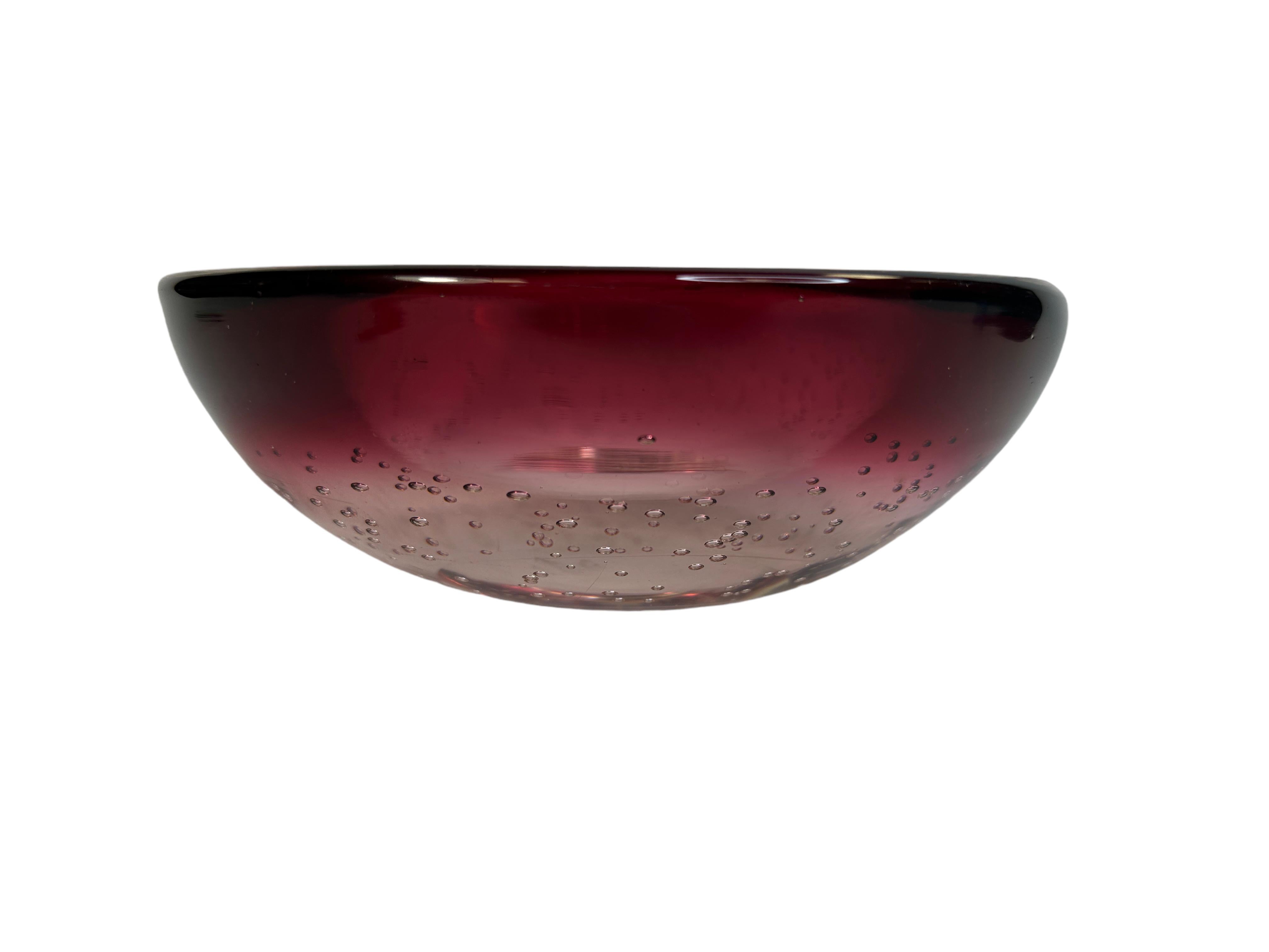 Beautiful Red and Clear Murano Glass Bowl Catchall Vintage, Italy, 1980s In Good Condition For Sale In Nuernberg, DE