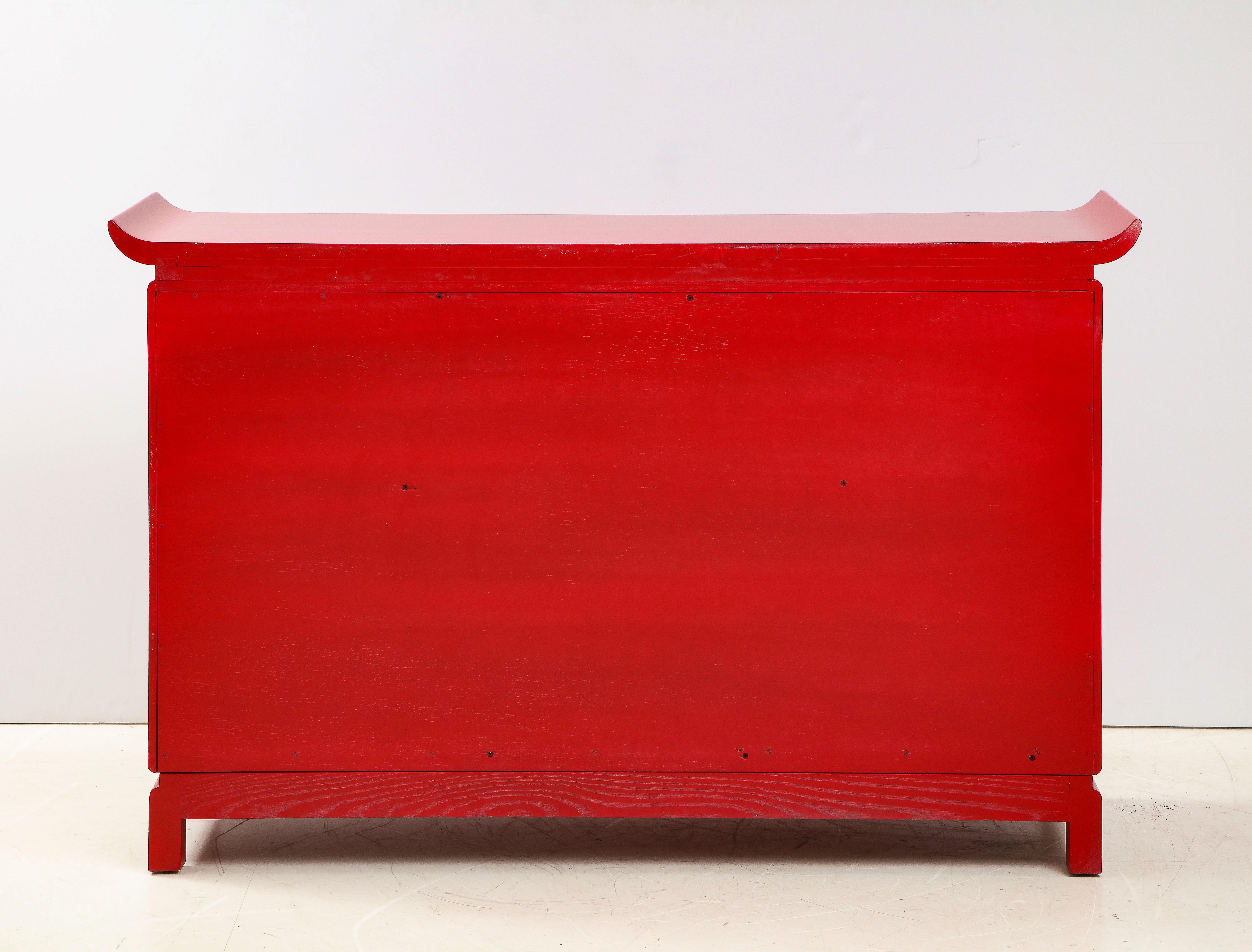 Magnifique meuble de rangement laqué rouge de James Mont en vente 2