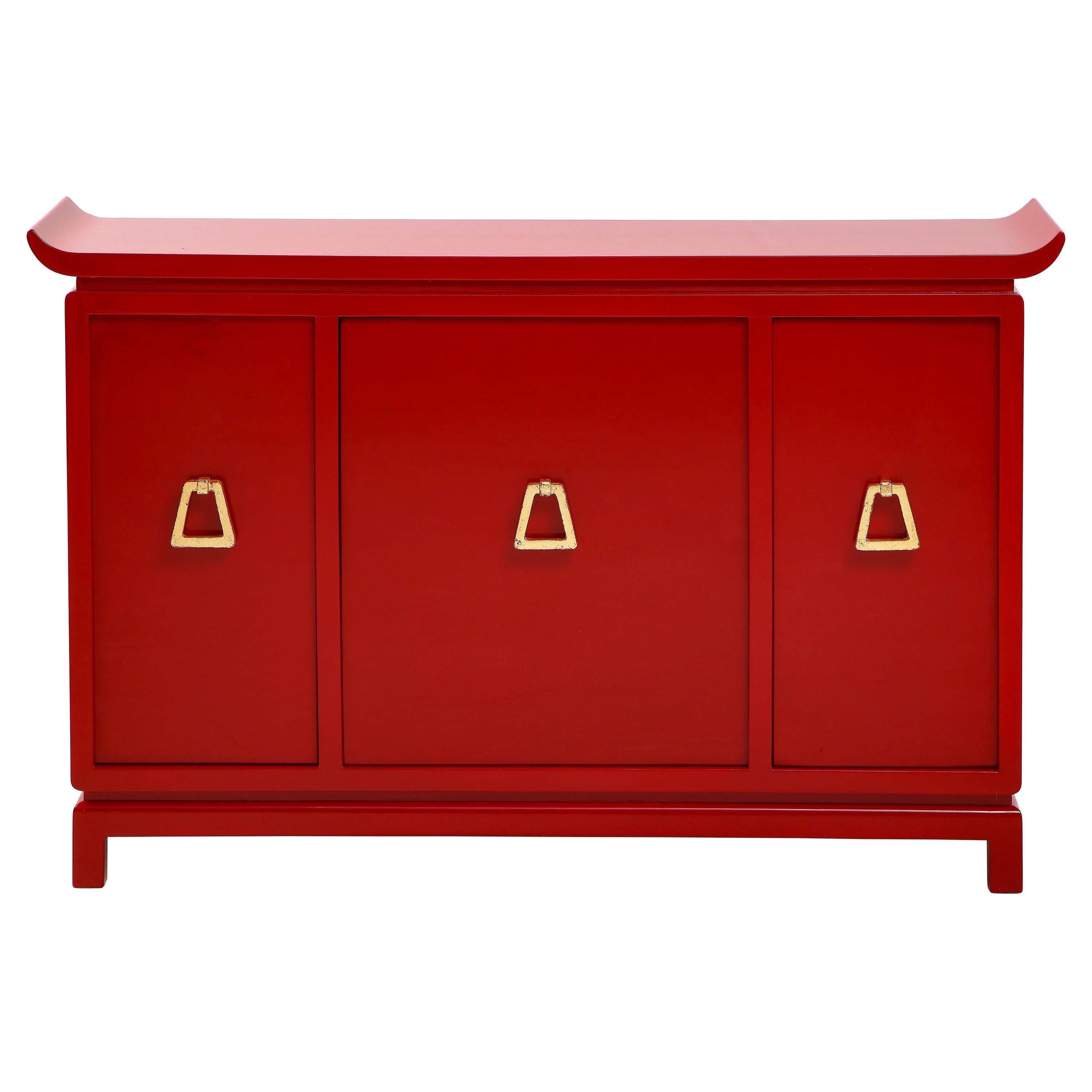 Magnifique meuble de rangement laqué rouge de James Mont en vente