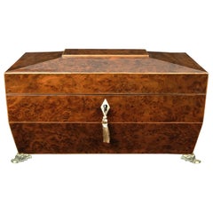 Precioso cofre para joyas de tejo y roble marrón de la Regencia, c. 1820