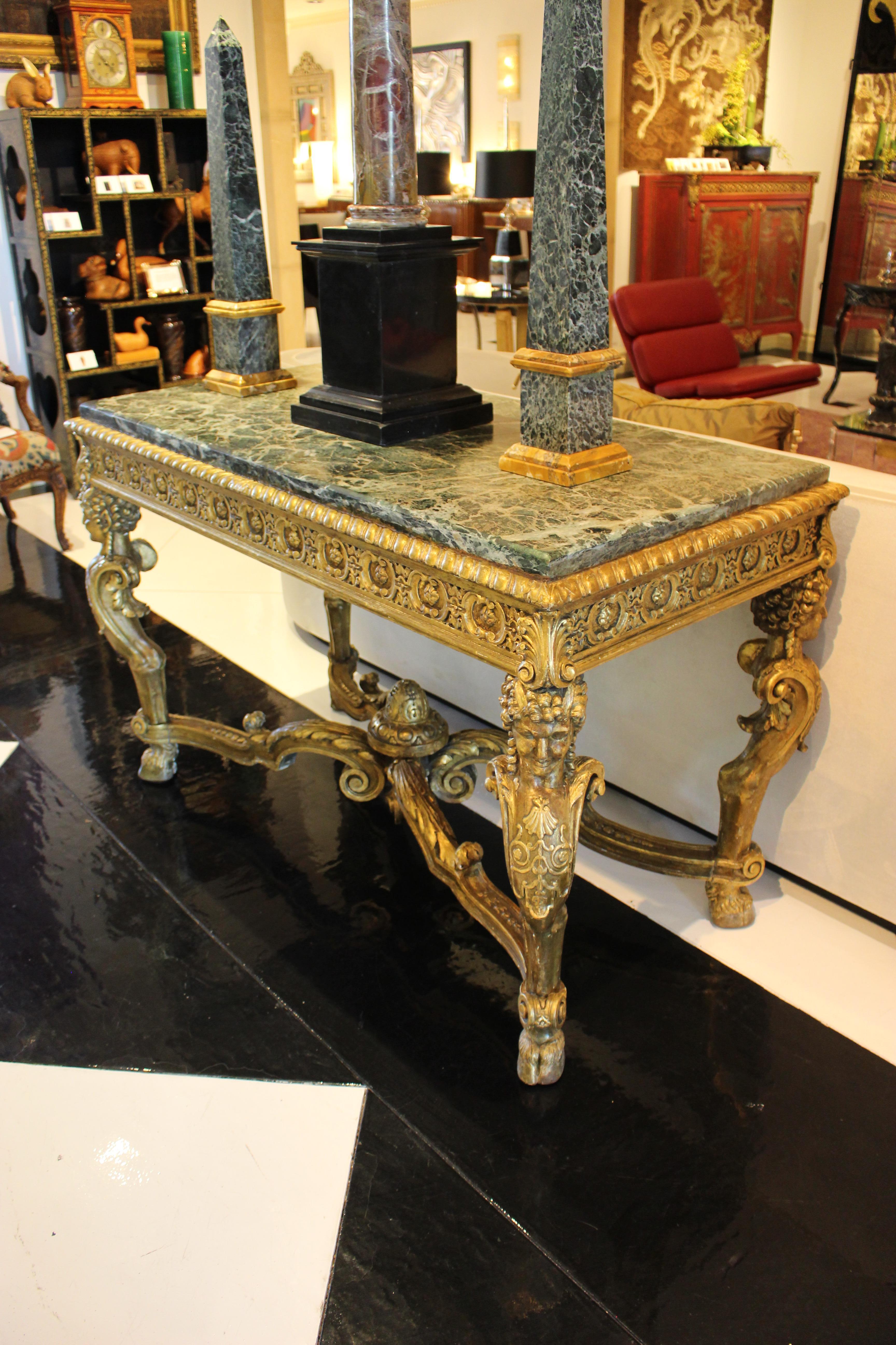 Magnifique table de Milieu en bois doré de style Régence en vente 2