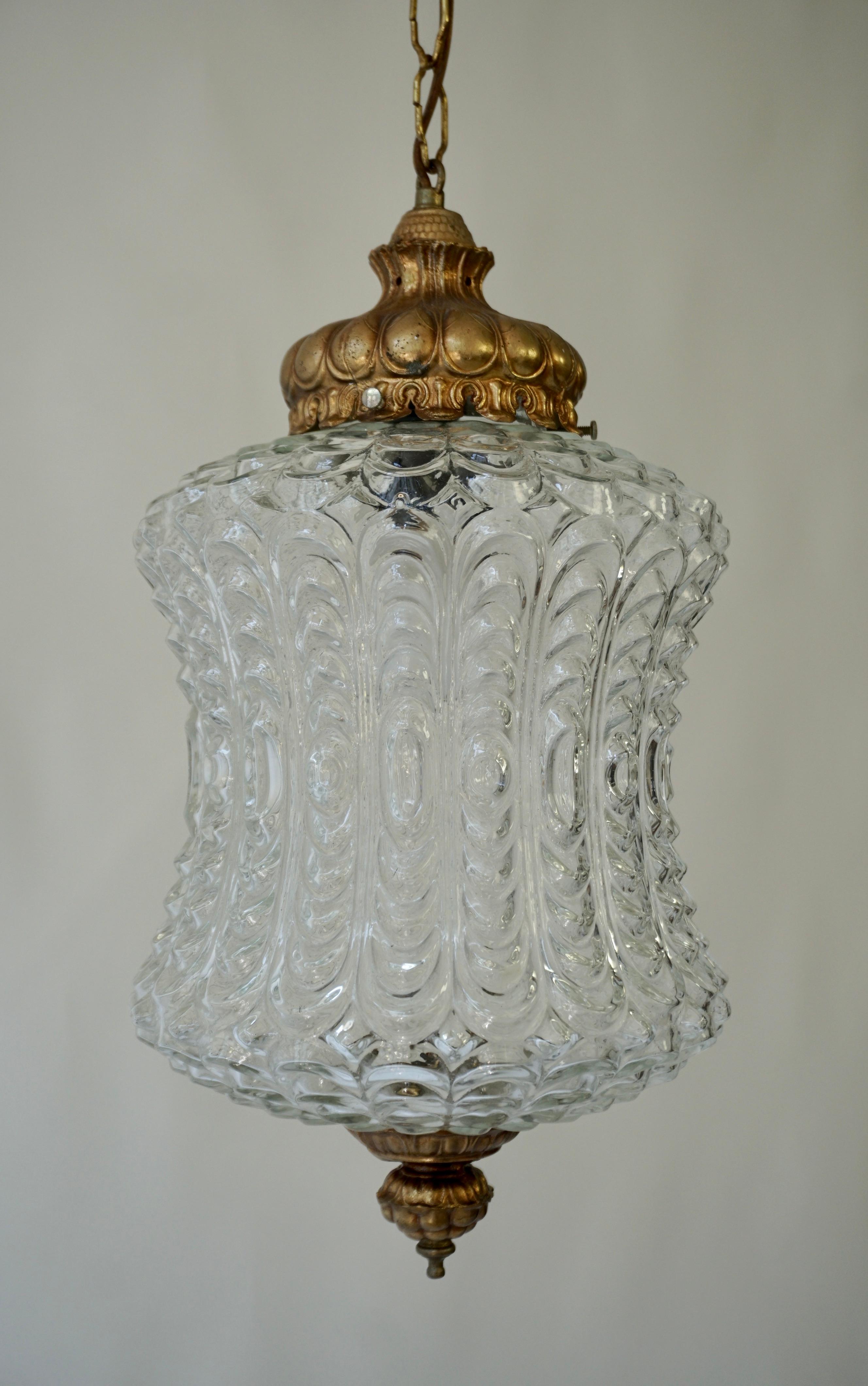 Mid-Century moderno Bellissima lampada a sospensione in vetro a coste in vendita