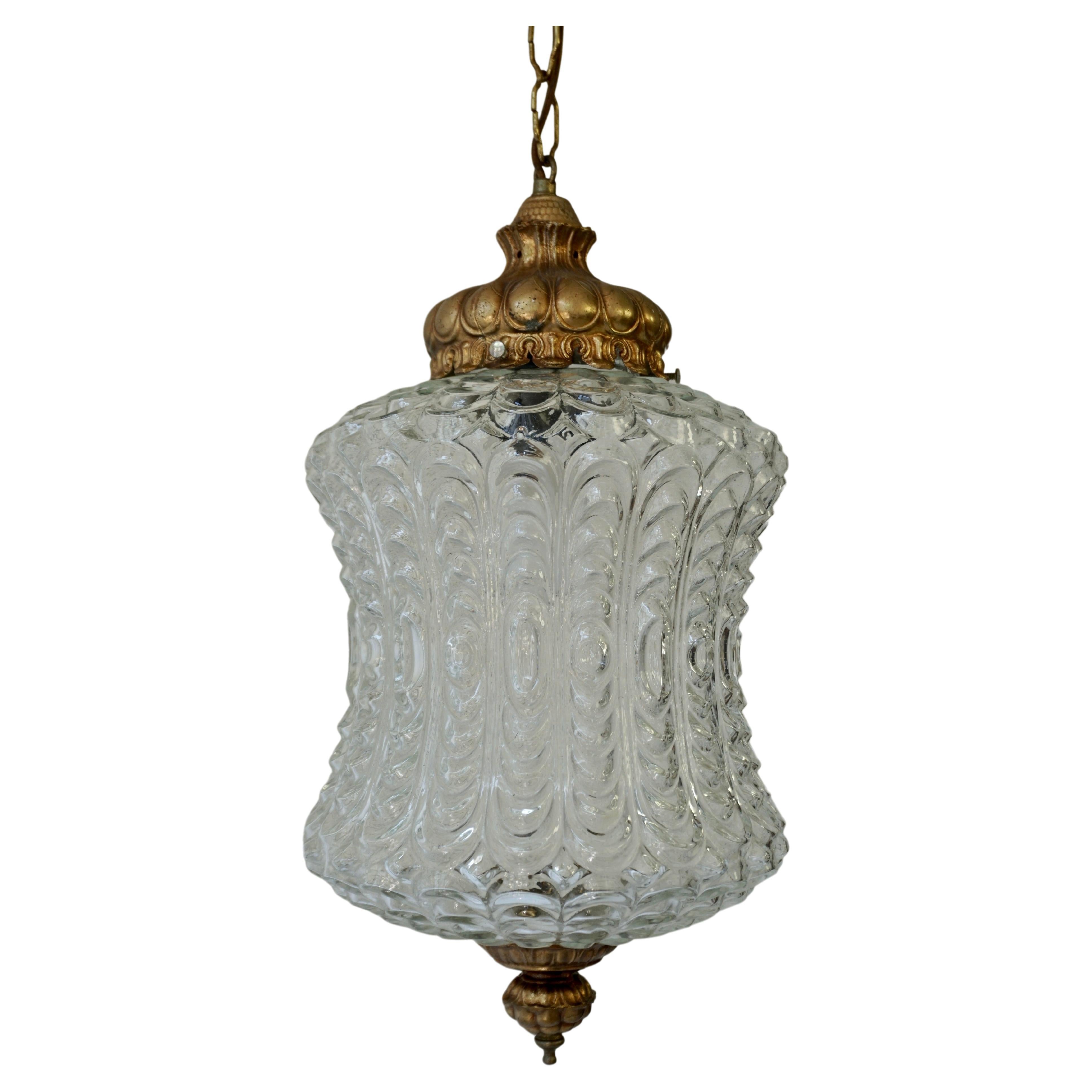 Beautiful Ribbed Glass Pendant Light