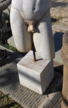 BELLA TORSO ROMANA EN MARMOL BLANCO DE CARRARA Siglo XXI