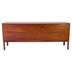 Beautiful Rosewood Danish Mid-Century Modern Dresser Arne Wahl Iversen