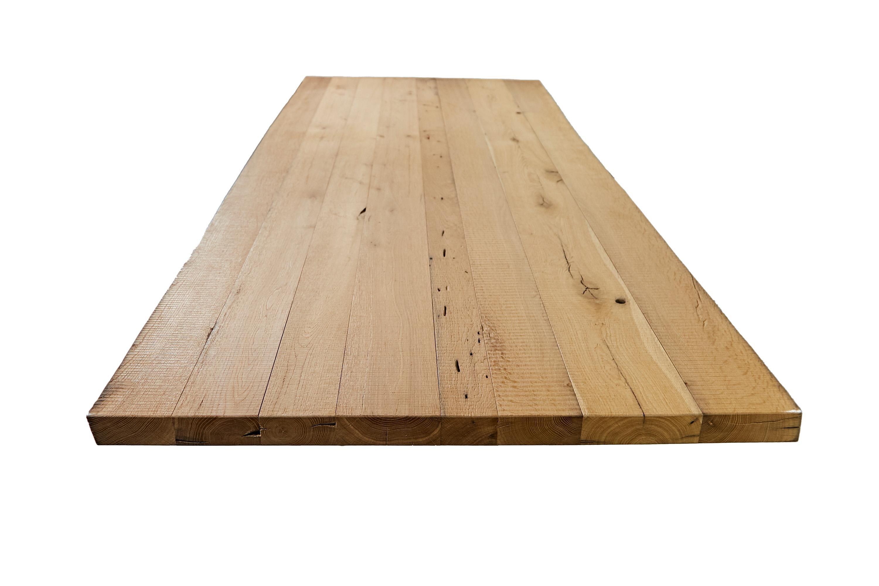 Allemand Magnifique plateau de table brut en bois de chêne récupéré. en vente