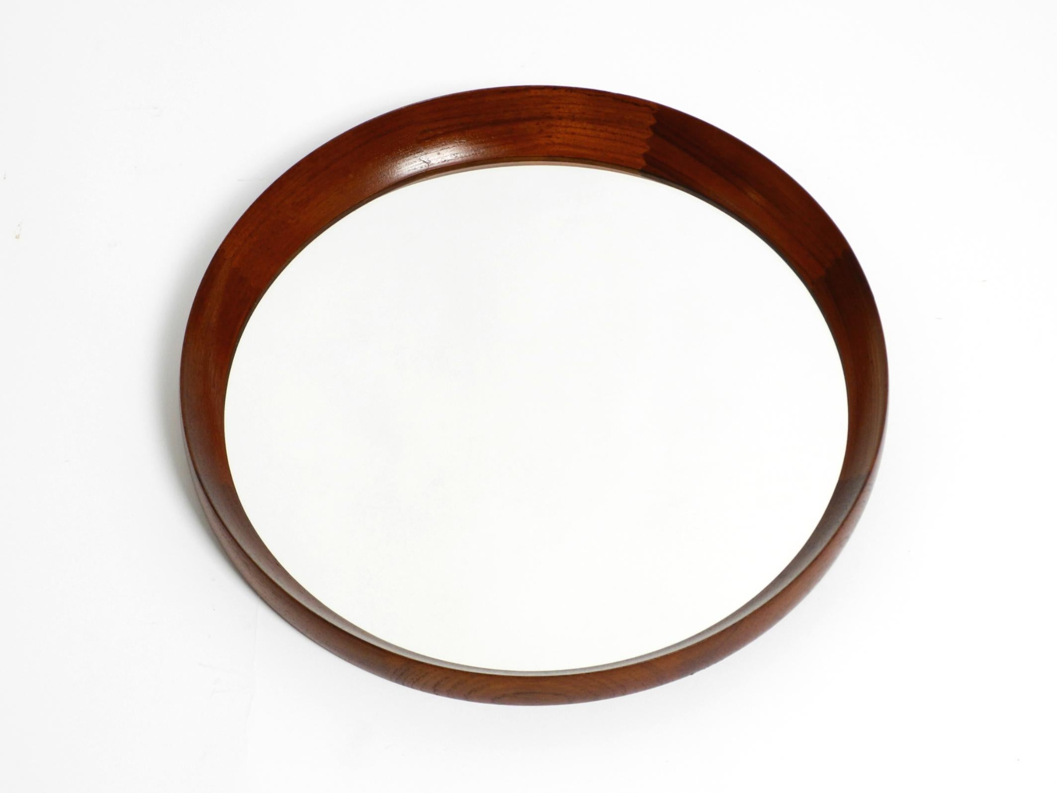 Bellissimo specchio da parete rotondo in teak degli anni '60 di TH. POSS 'EFTF Copenaghen Danimarca in vendita 5