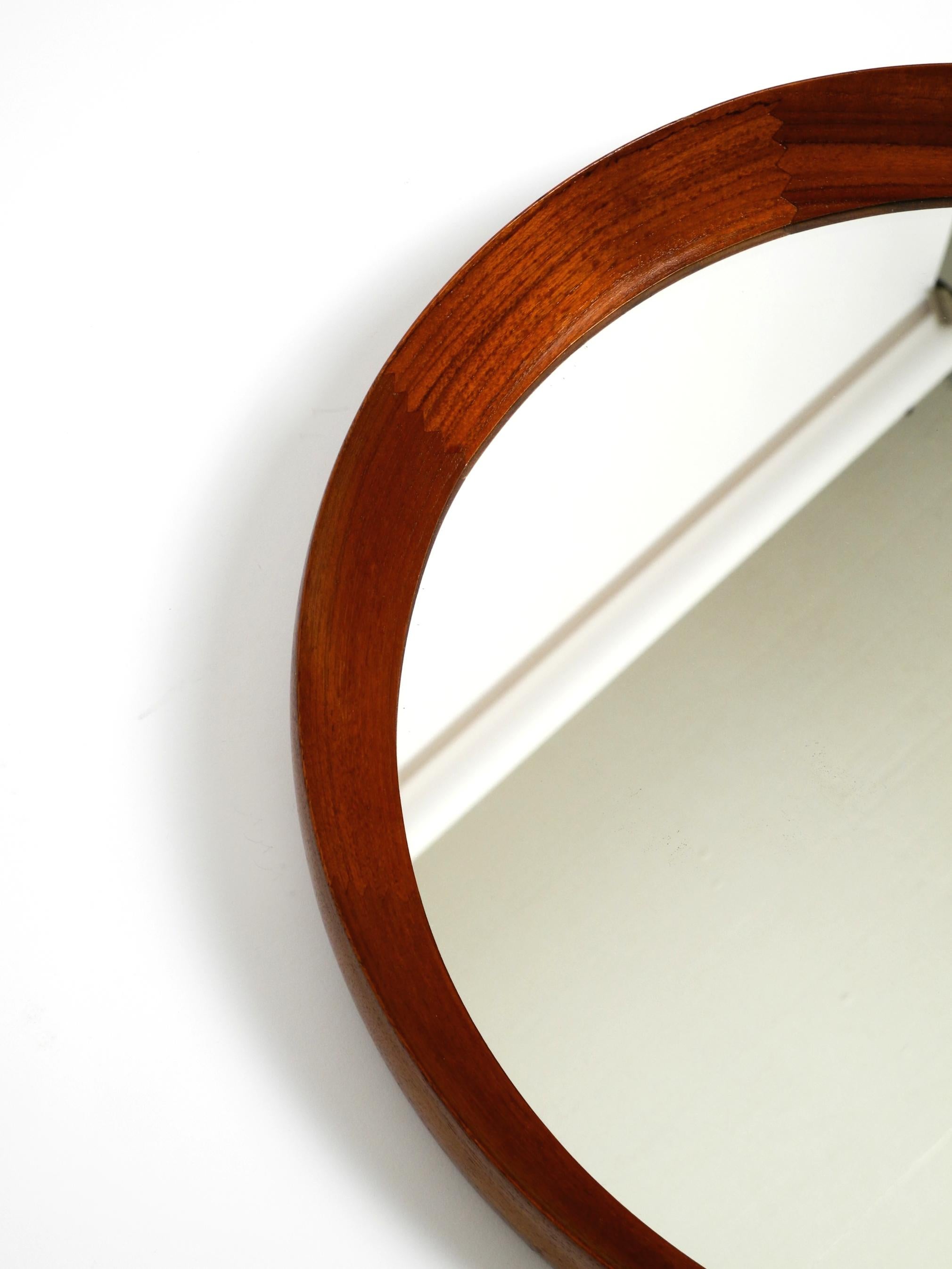 Bellissimo specchio da parete rotondo in teak degli anni '60 di TH. POSS 'EFTF Copenaghen Danimarca in vendita 7