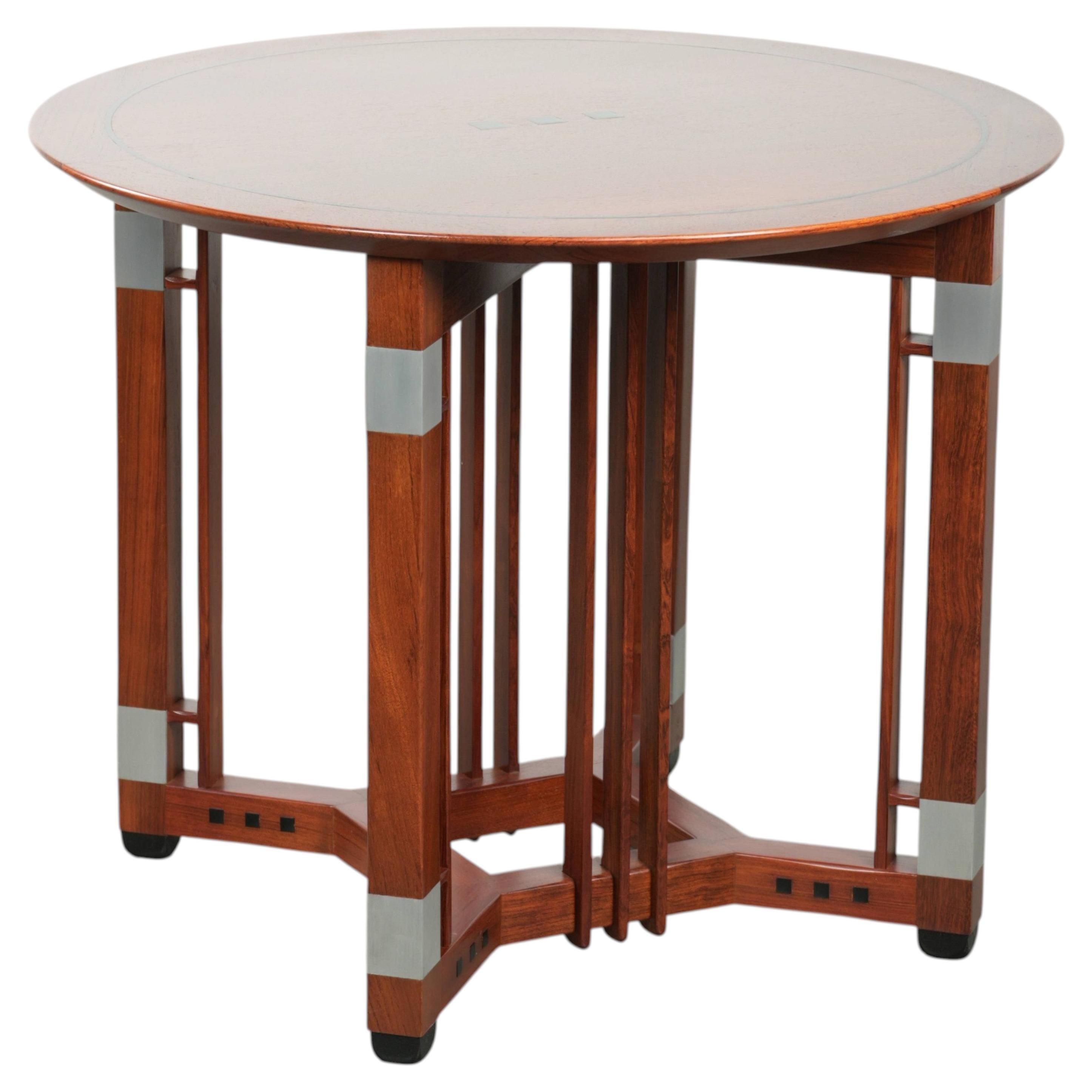 Beautiful round Art Deco design side/coffee table