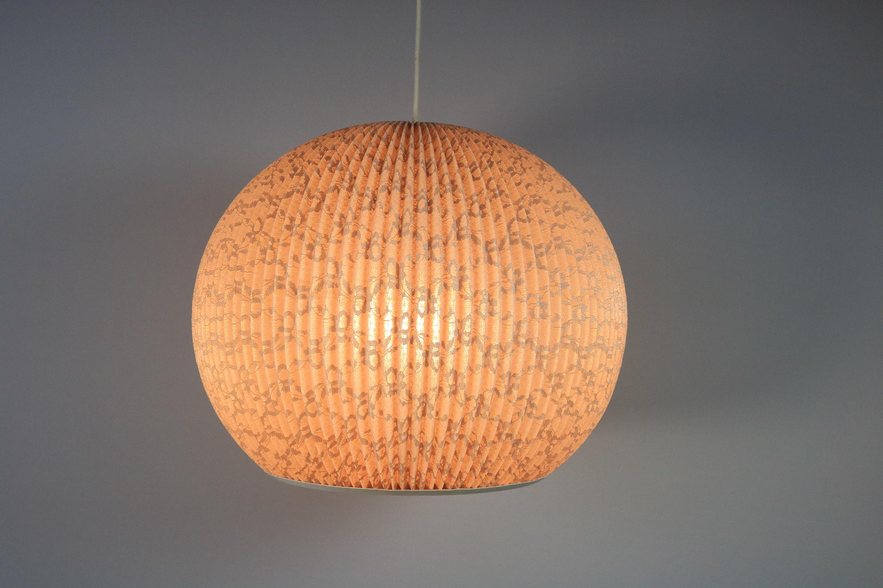 Beautiful Round Hanging Lamp, pleated Lampshade, 1960s, Germany For Sale 2