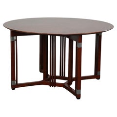 Beautiful round Schuitema Art Deco design dining table from the Decoforma series