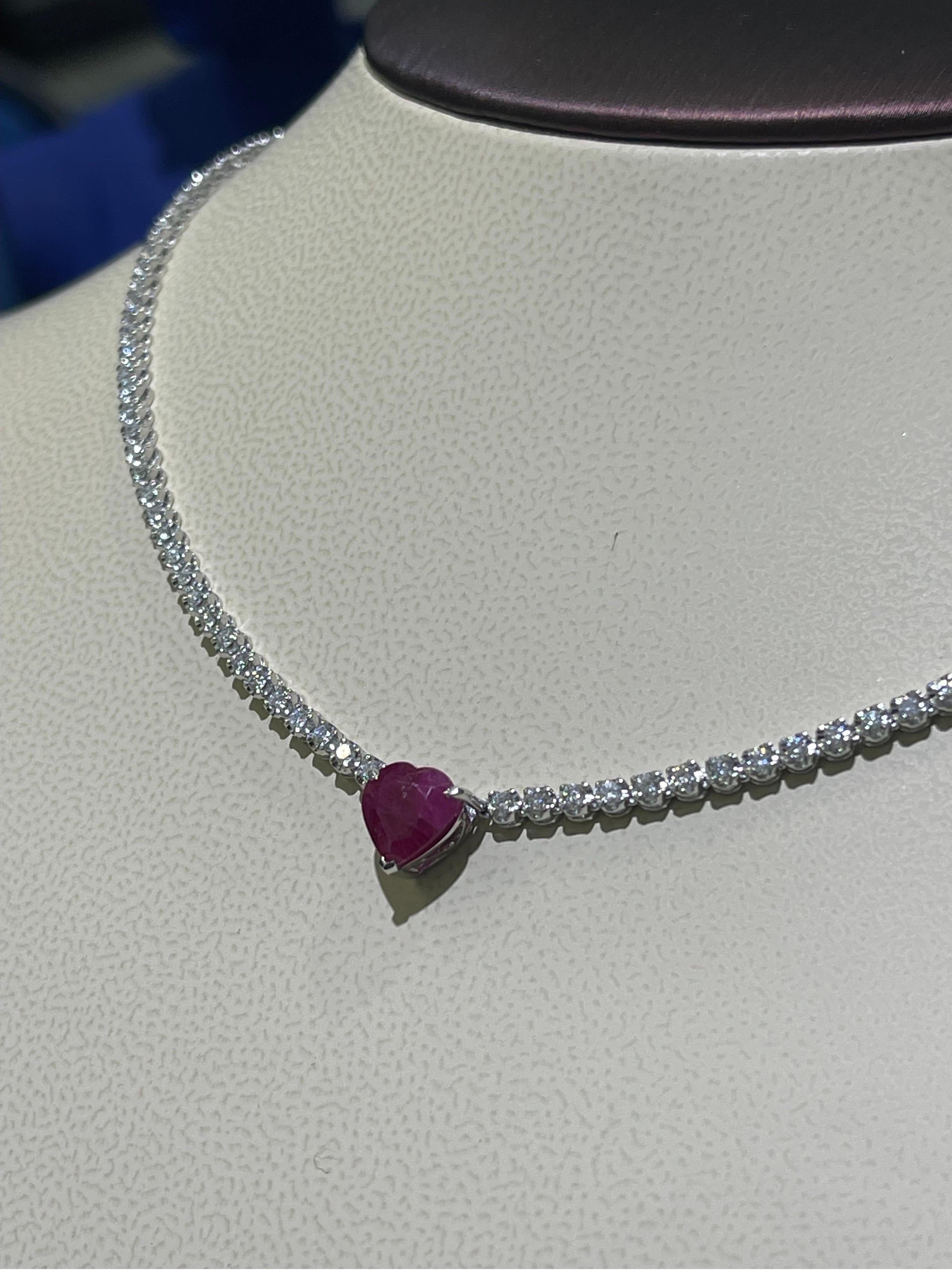 Beautiful Ruby And Diamond Necklace In 18k White Gold  In New Condition For Sale In Fort Lauderdale, FL