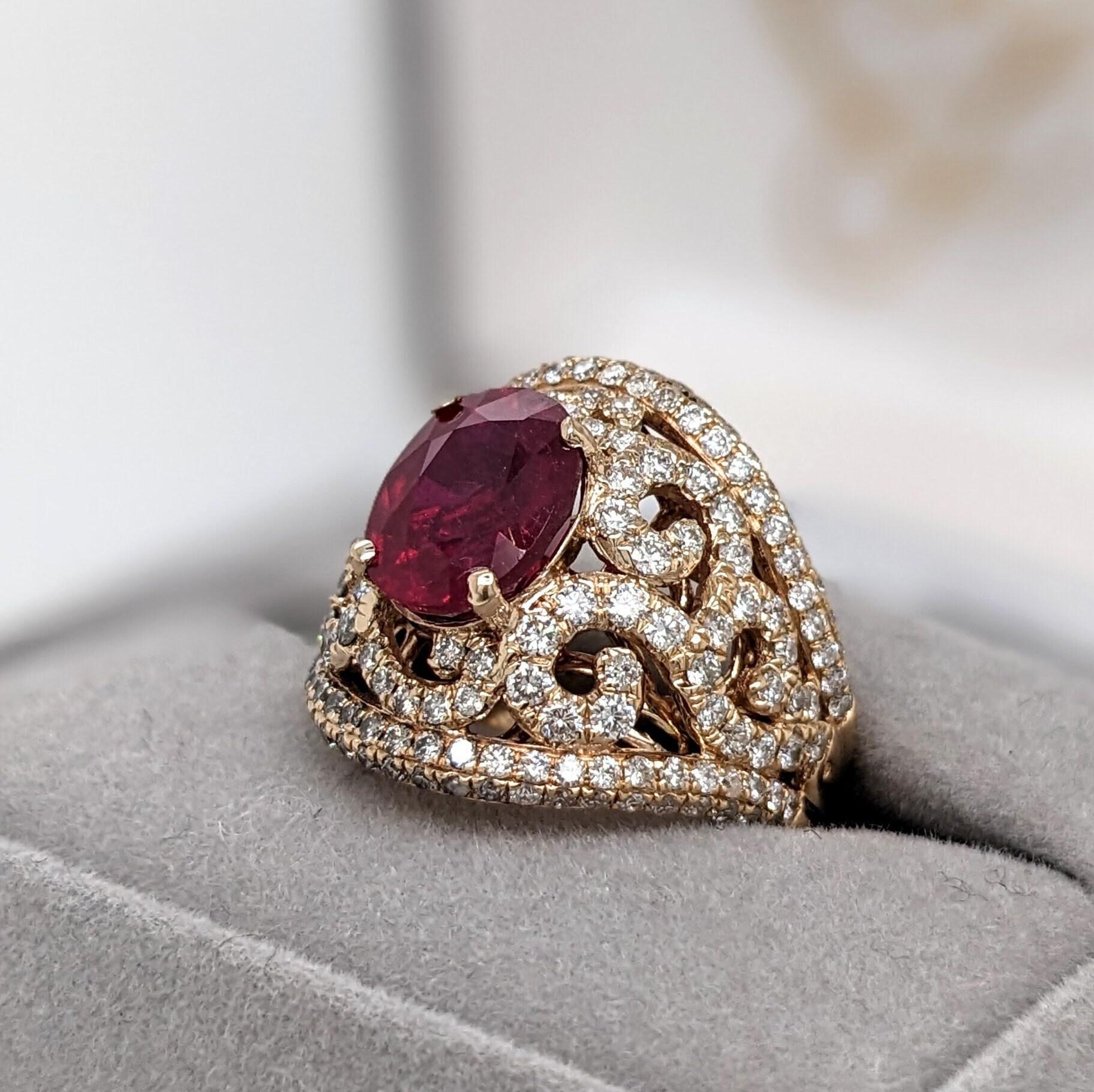 Beautiful Ruby Estate Ring w Earth Mined Diamonds in Solid 14k Gold Oval 9x7mm For Sale 1