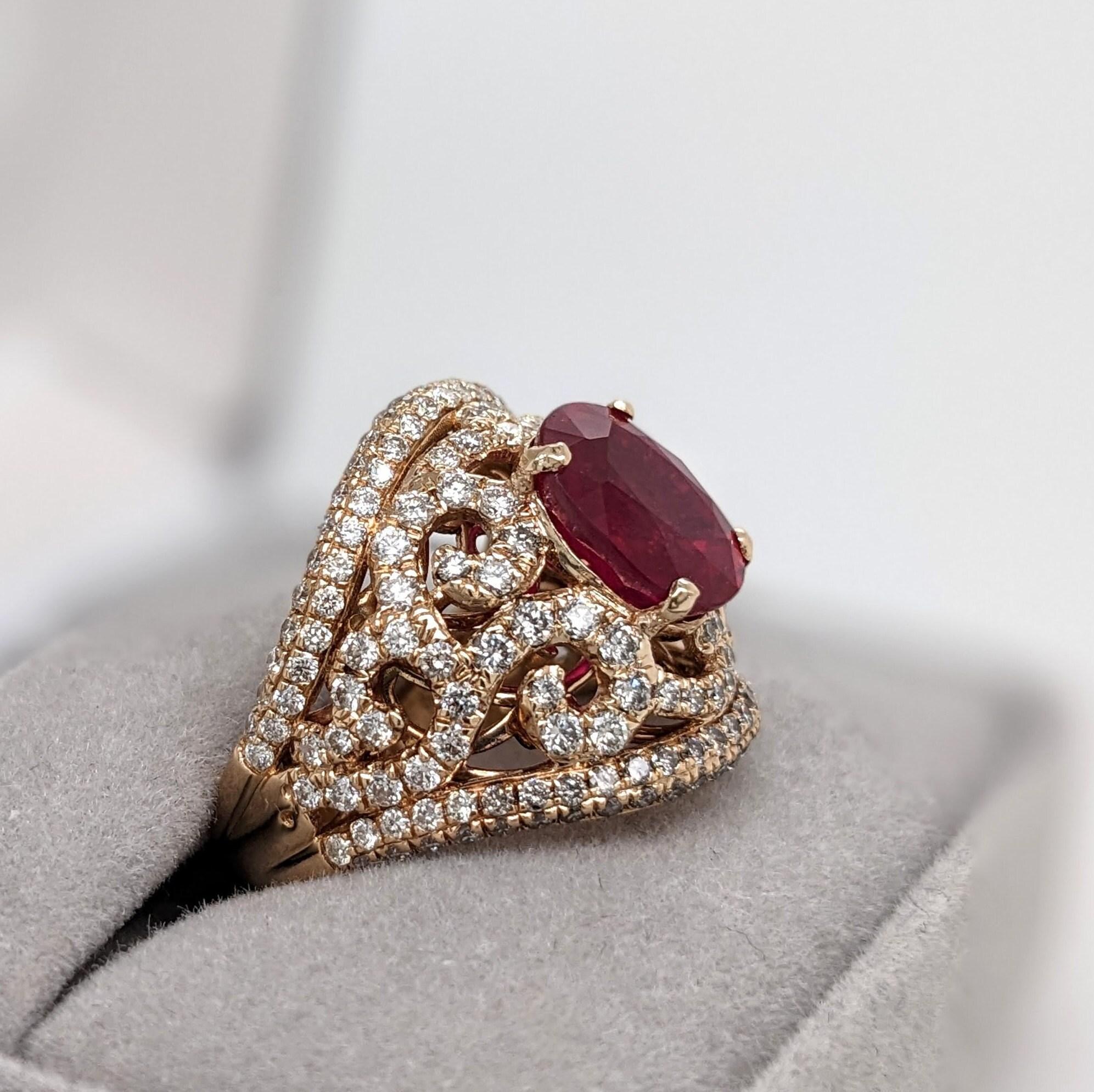 Beautiful Ruby Estate Ring w Earth Mined Diamonds in Solid 14k Gold Oval 9x7mm For Sale 2