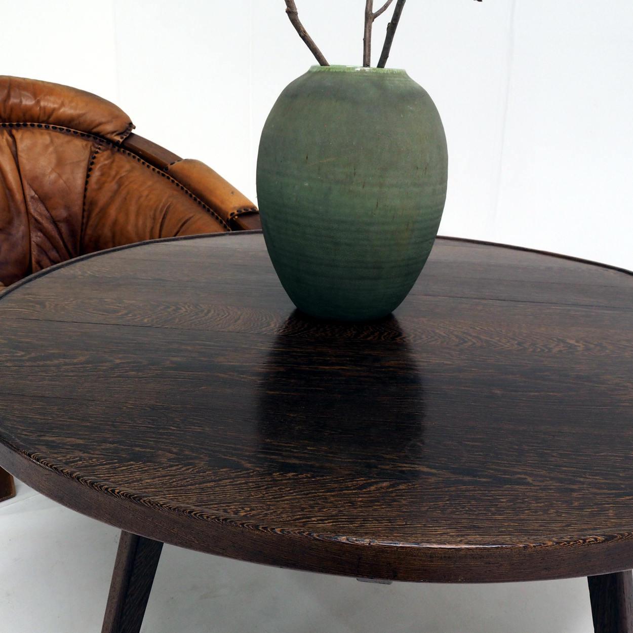 Wenge Beautiful Rural Coffee Table with Contemporary Architecture For Sale