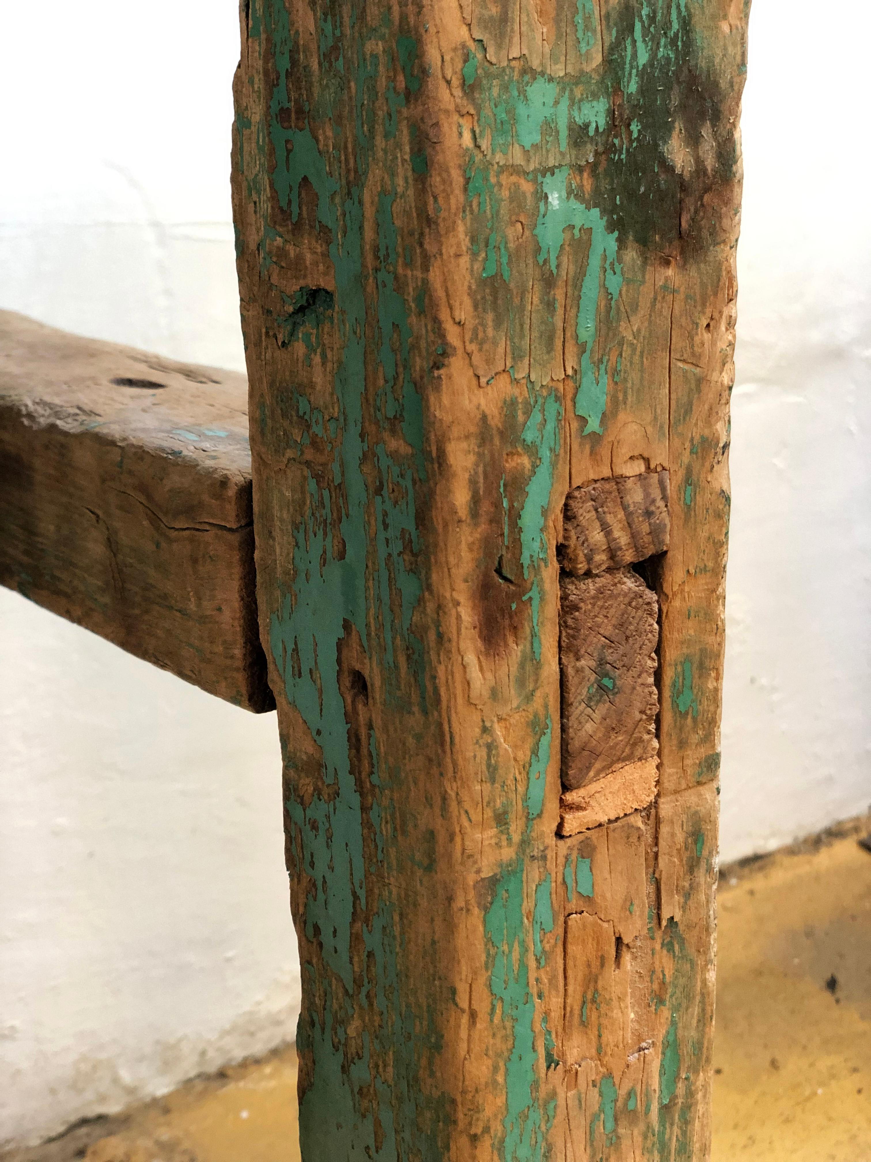 Beautiful Rustic Late 19th Century Sabino Farm Table Found in Western México In Fair Condition In Guadalajra, Jal
