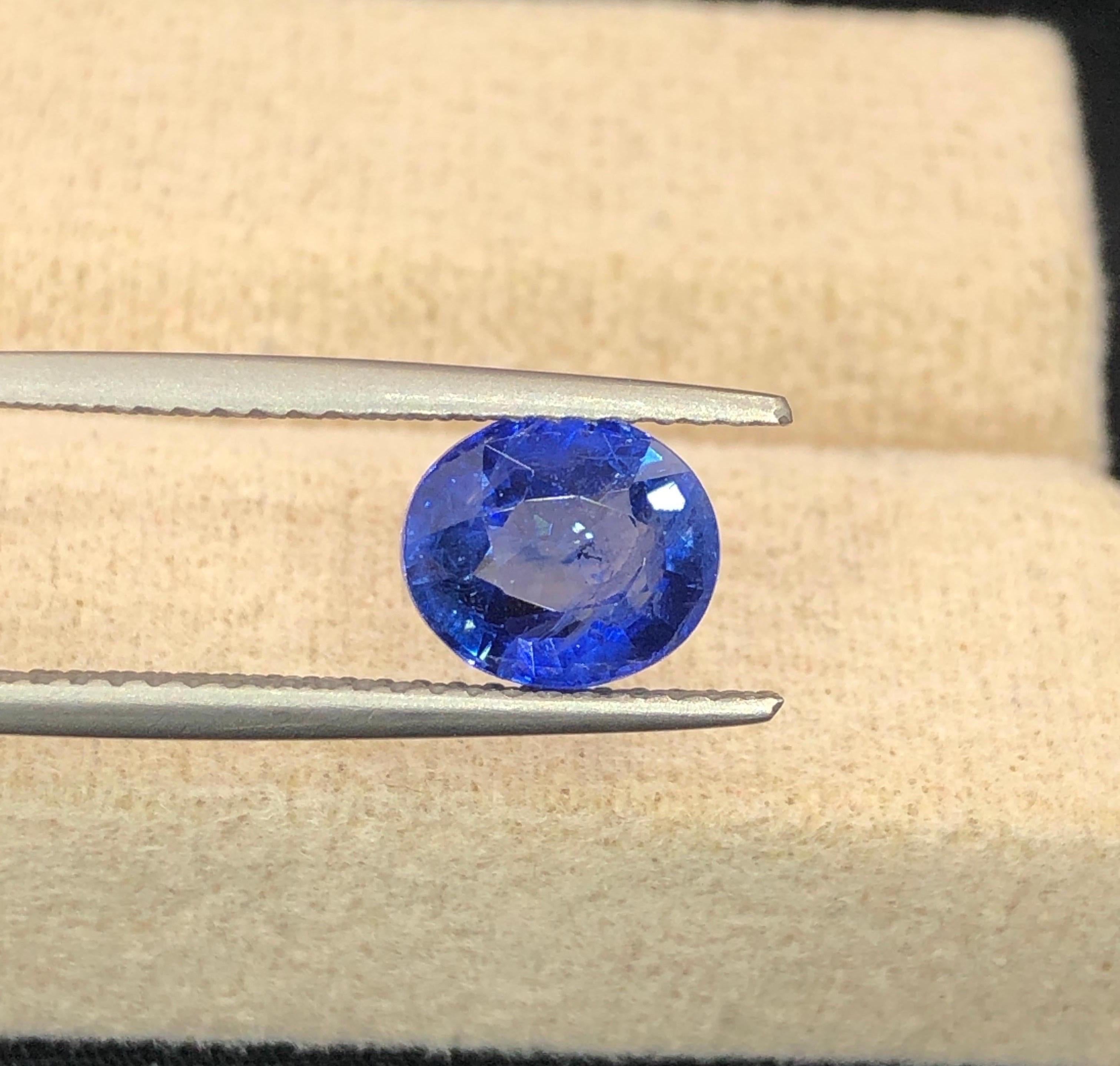 Bellissimo Zaffiro 1,98 ct Blu Riscaldato Ceylon Ovale VS in vendita 1