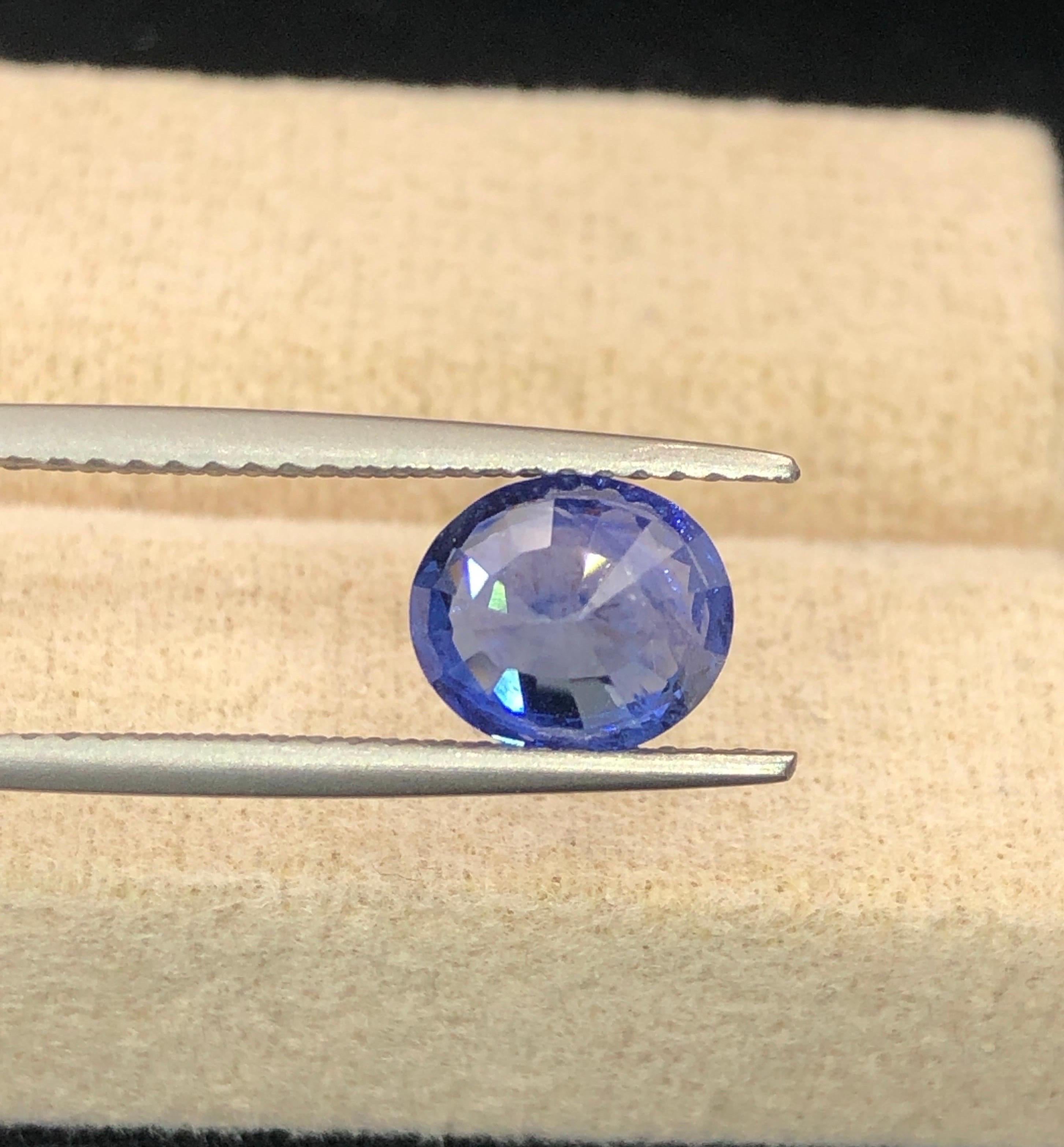 Bellissimo Zaffiro 1,98 ct Blu Riscaldato Ceylon Ovale VS in vendita 3