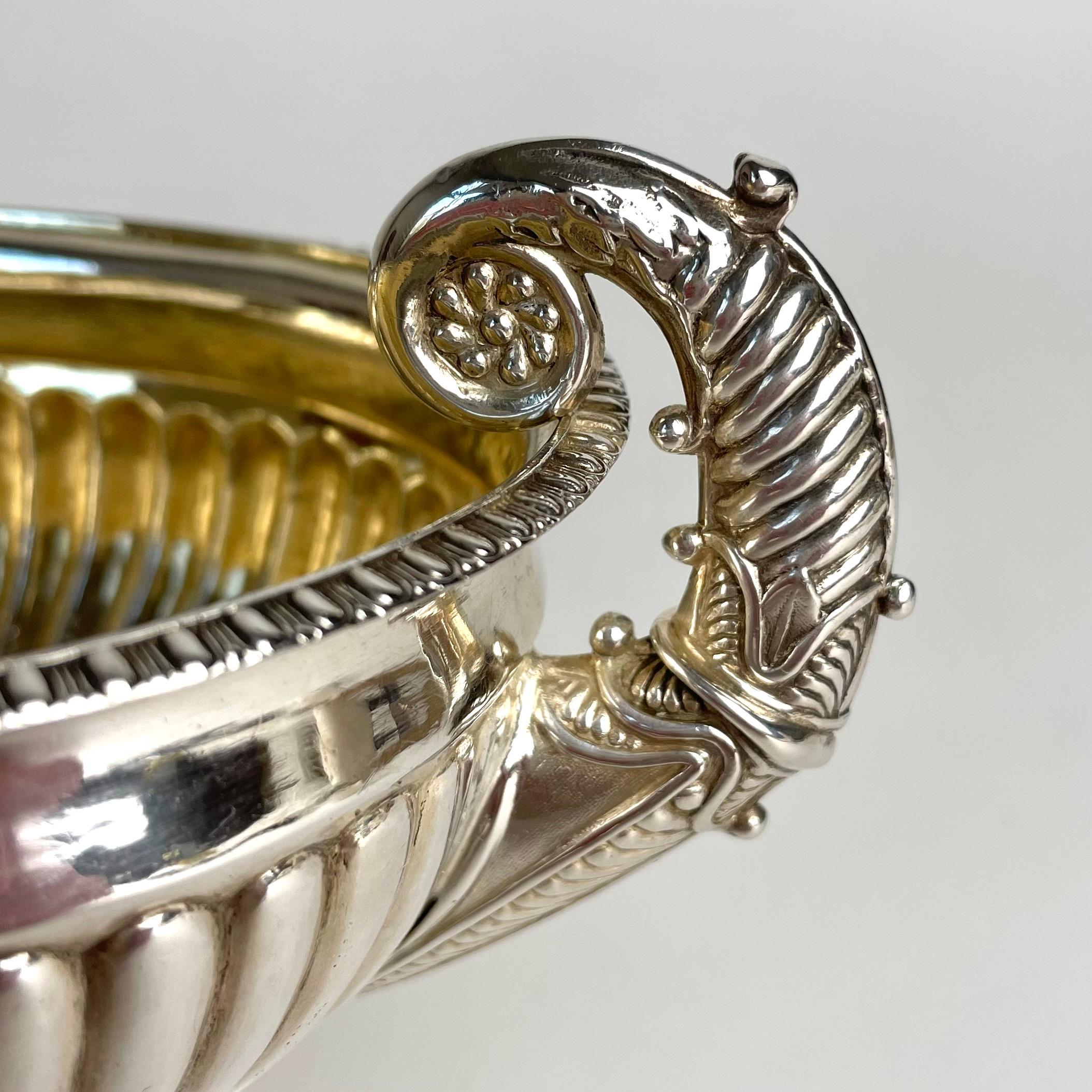 Precioso bote de salsa en plata de Johan Petter Grönvall, Suecia, de 1832 Silver
