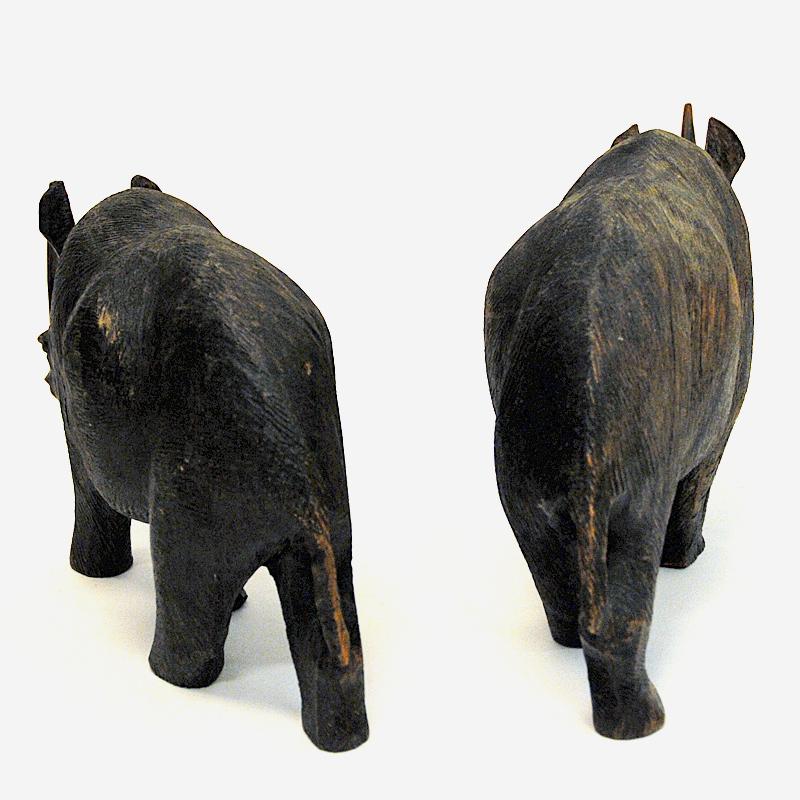 Magnifique paire de Rhino scandinave vintage en bois, années 1940 Bon état - En vente à Stockholm, SE